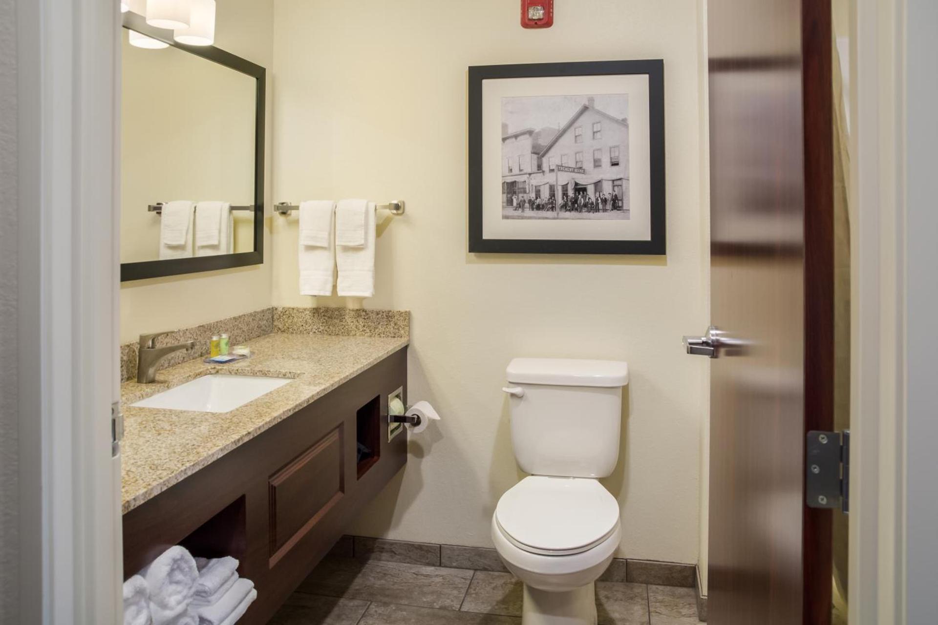 Cobblestone Inn and Suites - Ashland photo 19