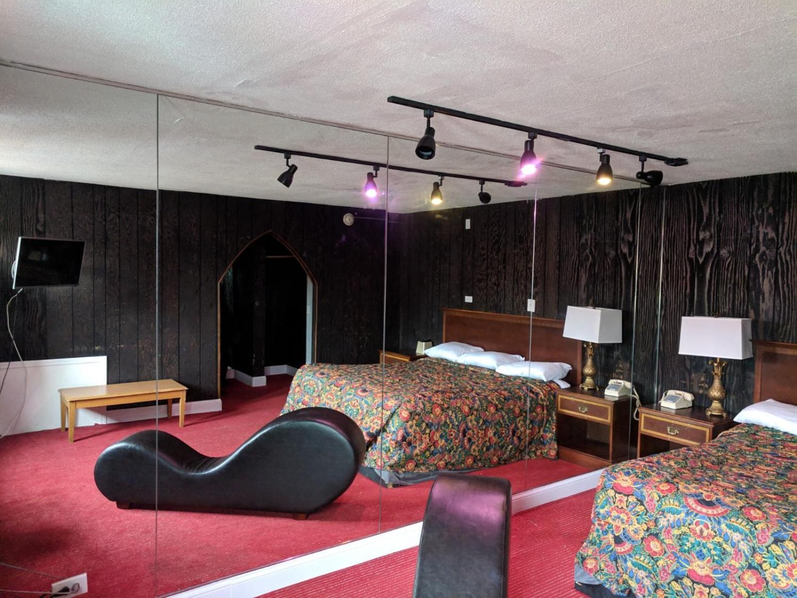Skylark Motel photo 7