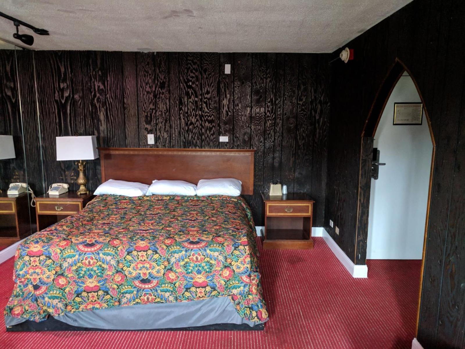 Skylark Motel photo 8