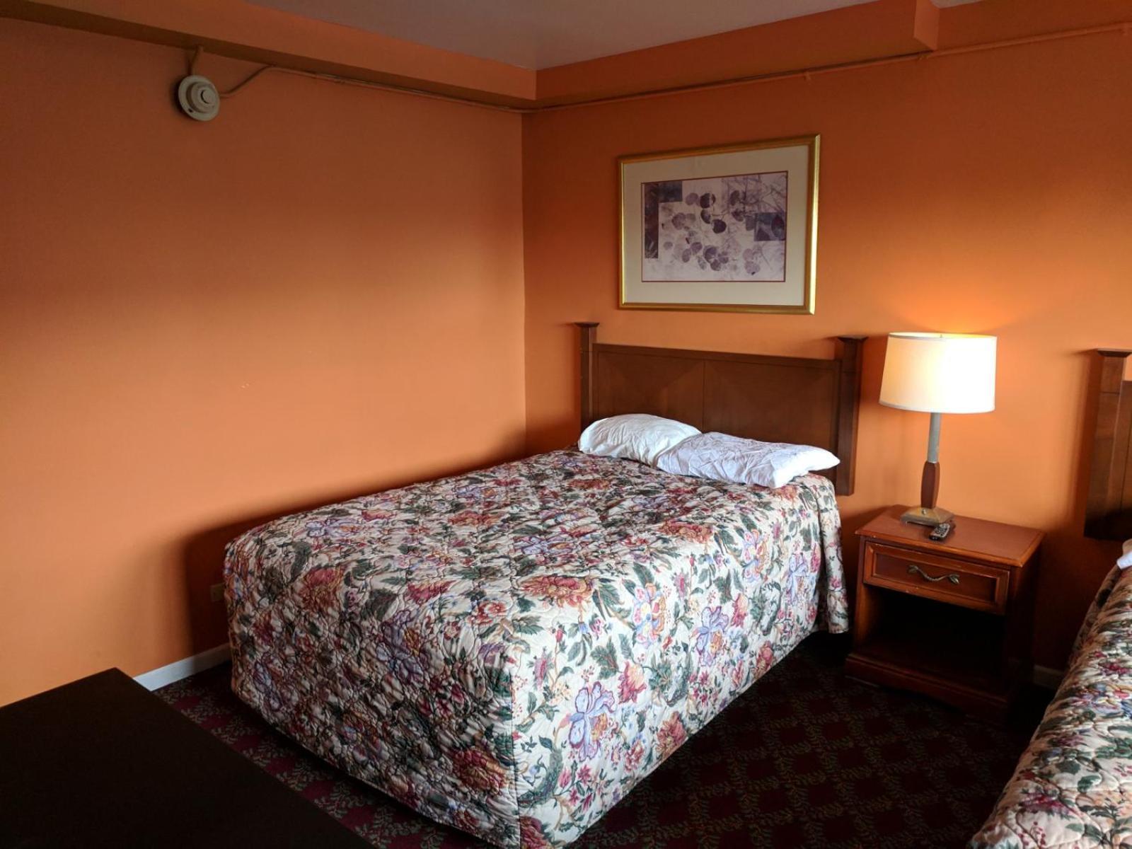 Skylark Motel photo 12