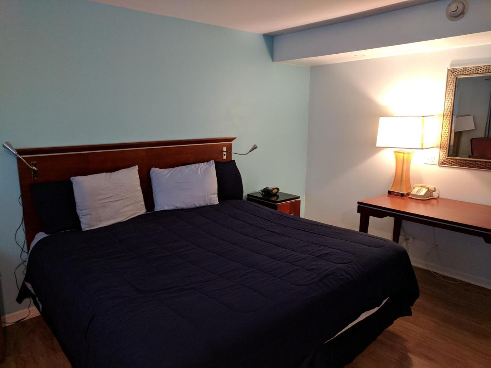 Skylark Motel photo 14