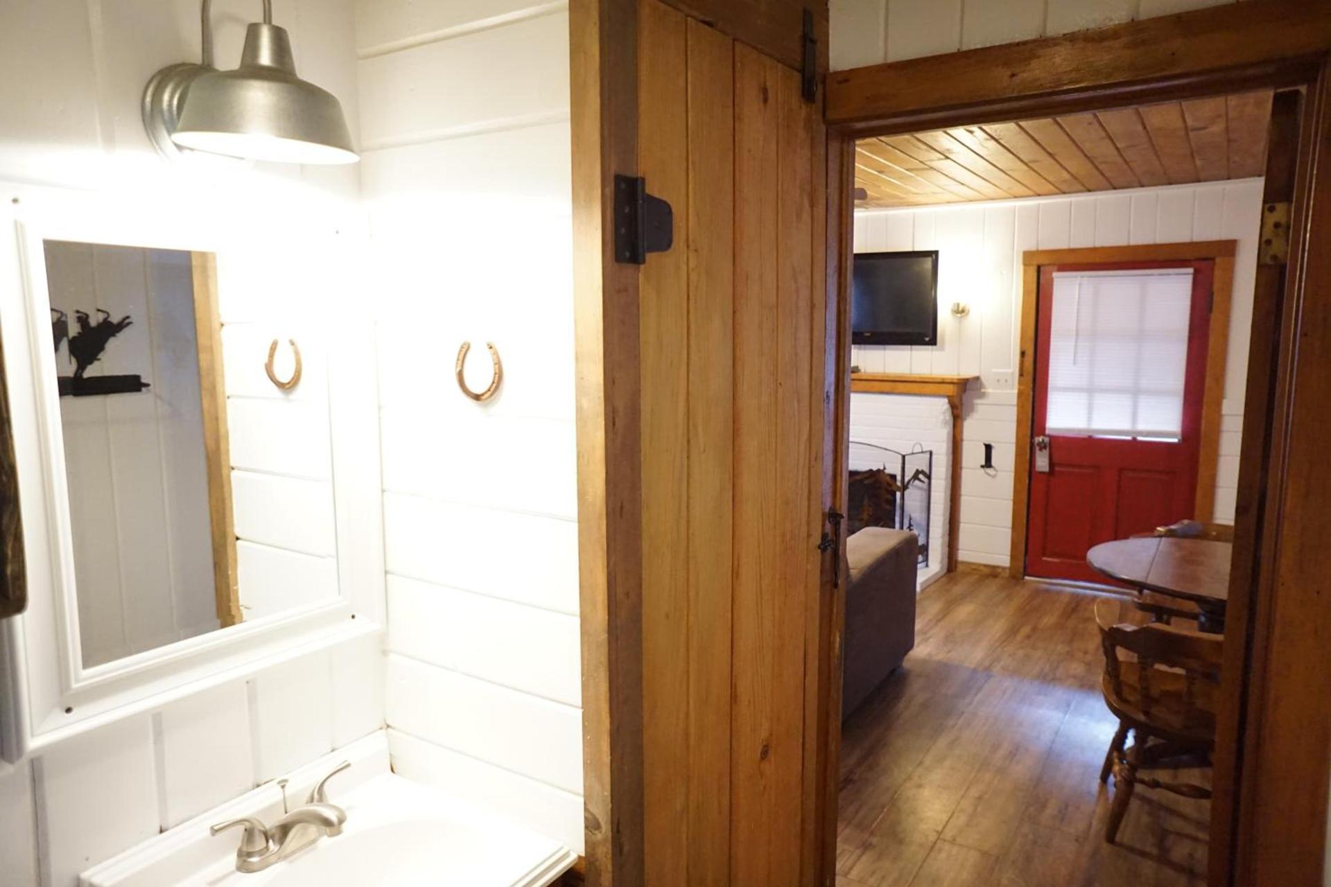 Shaver Lake Village Hotel photo 45