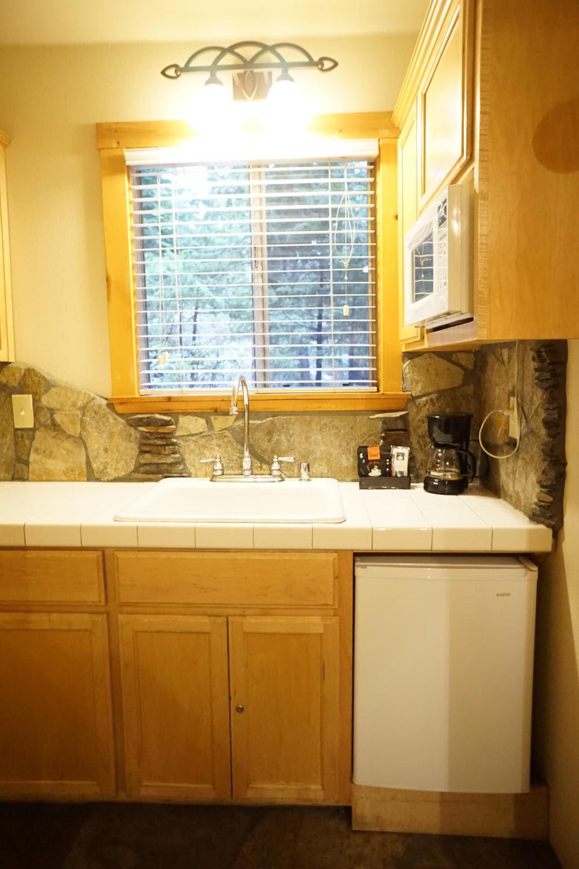 Shaver Lake Village Hotel photo 31