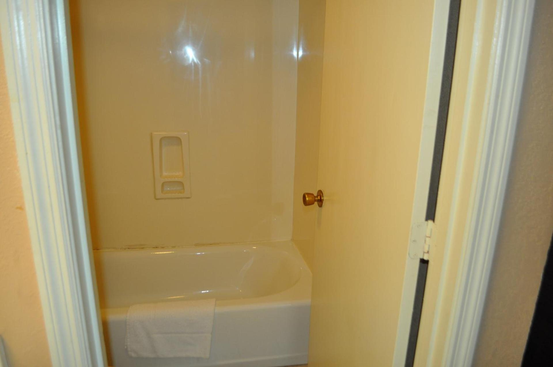 Bestway Inn - Madison photo 24