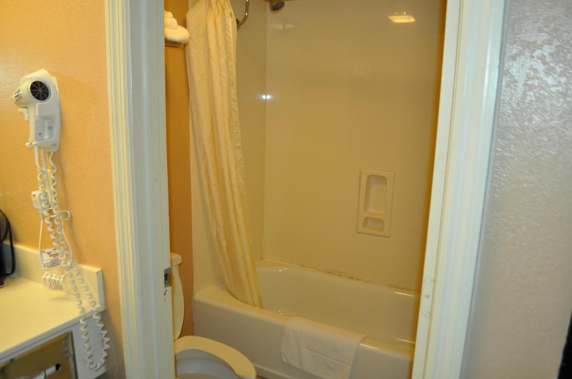 Bestway Inn - Madison photo 25