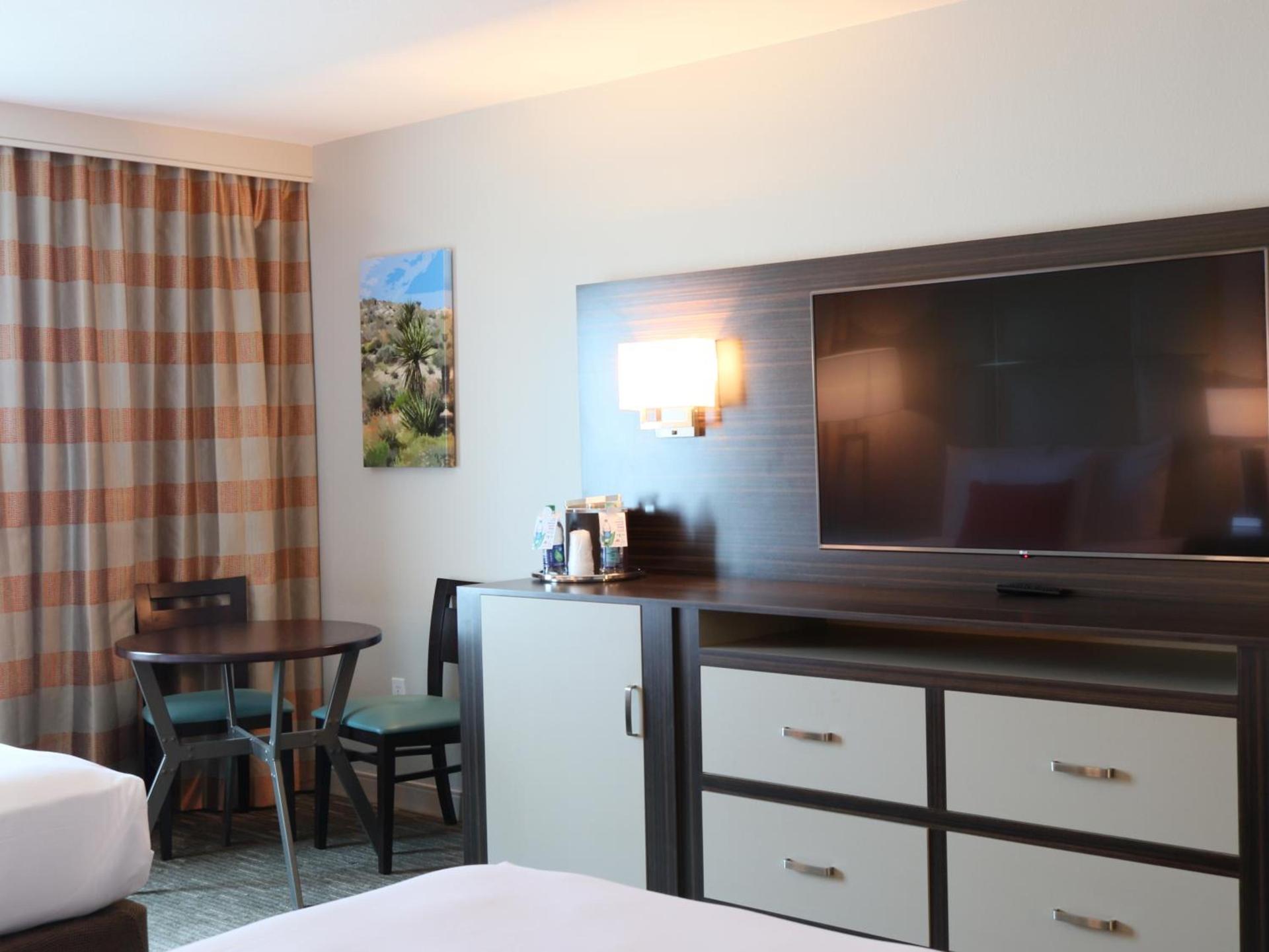 Avi Resort & Casino photo 4