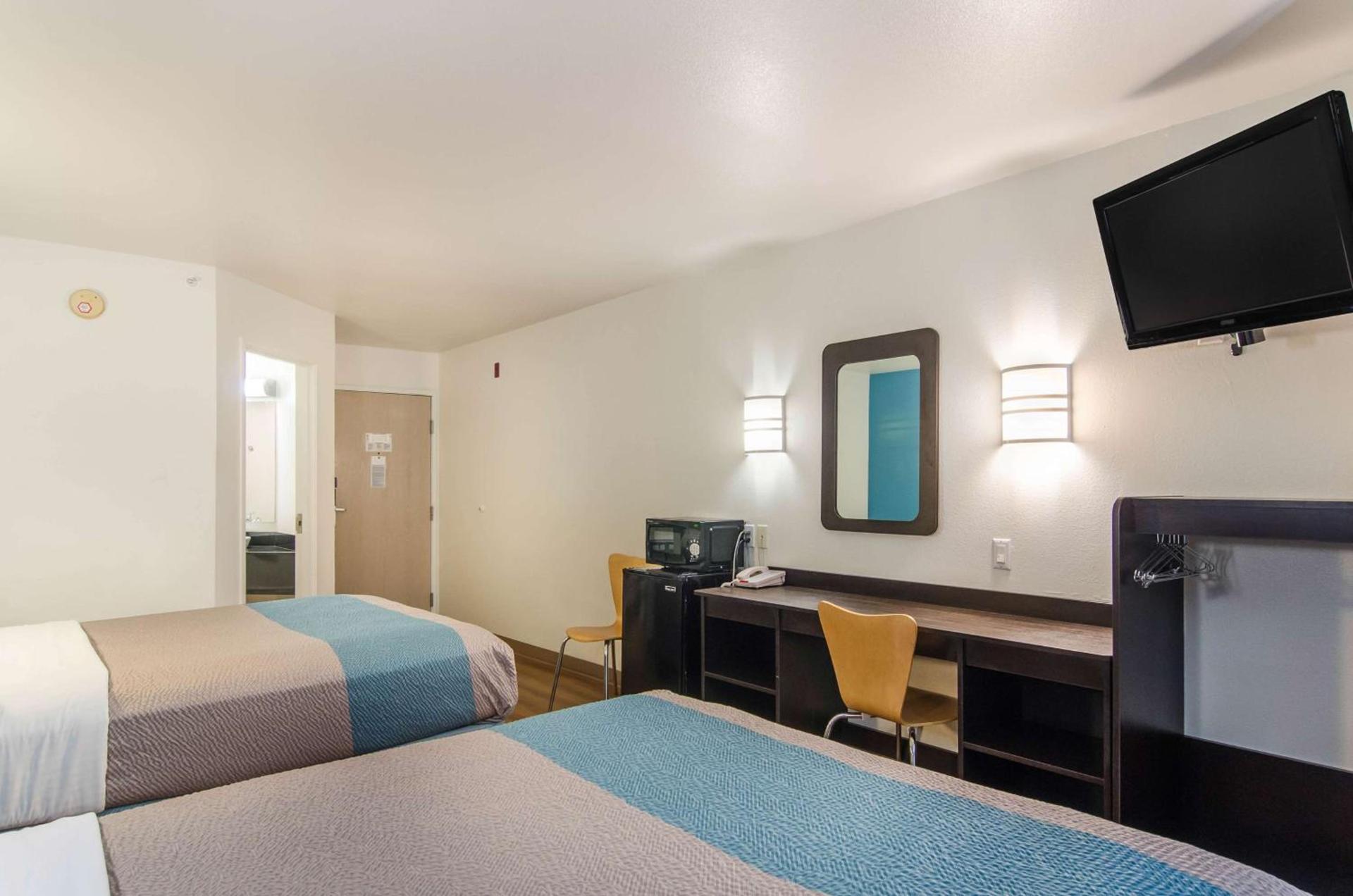 Motel 6-Wheatland, WY photo 32