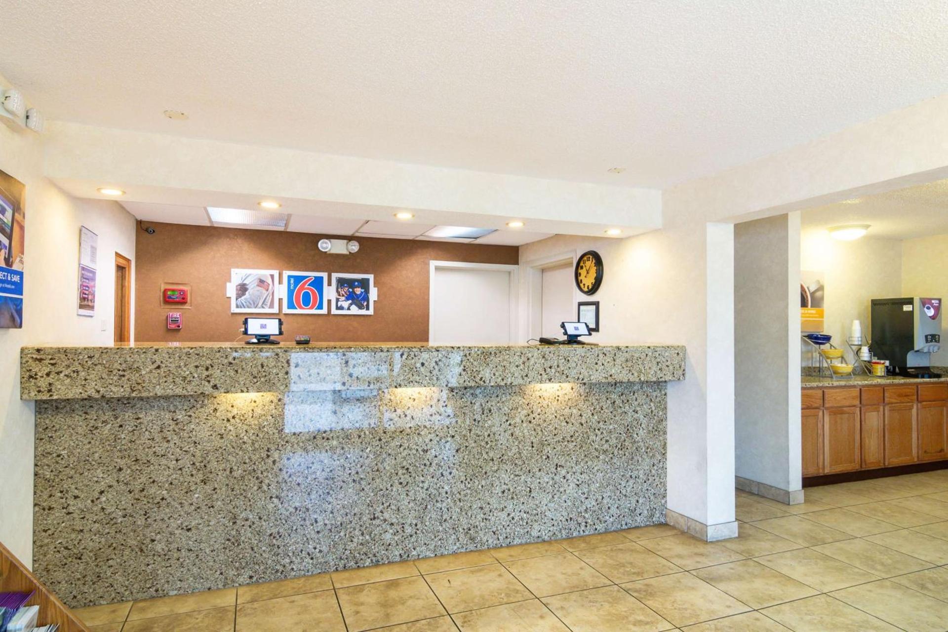 Motel 6-Alsip, IL photo 26