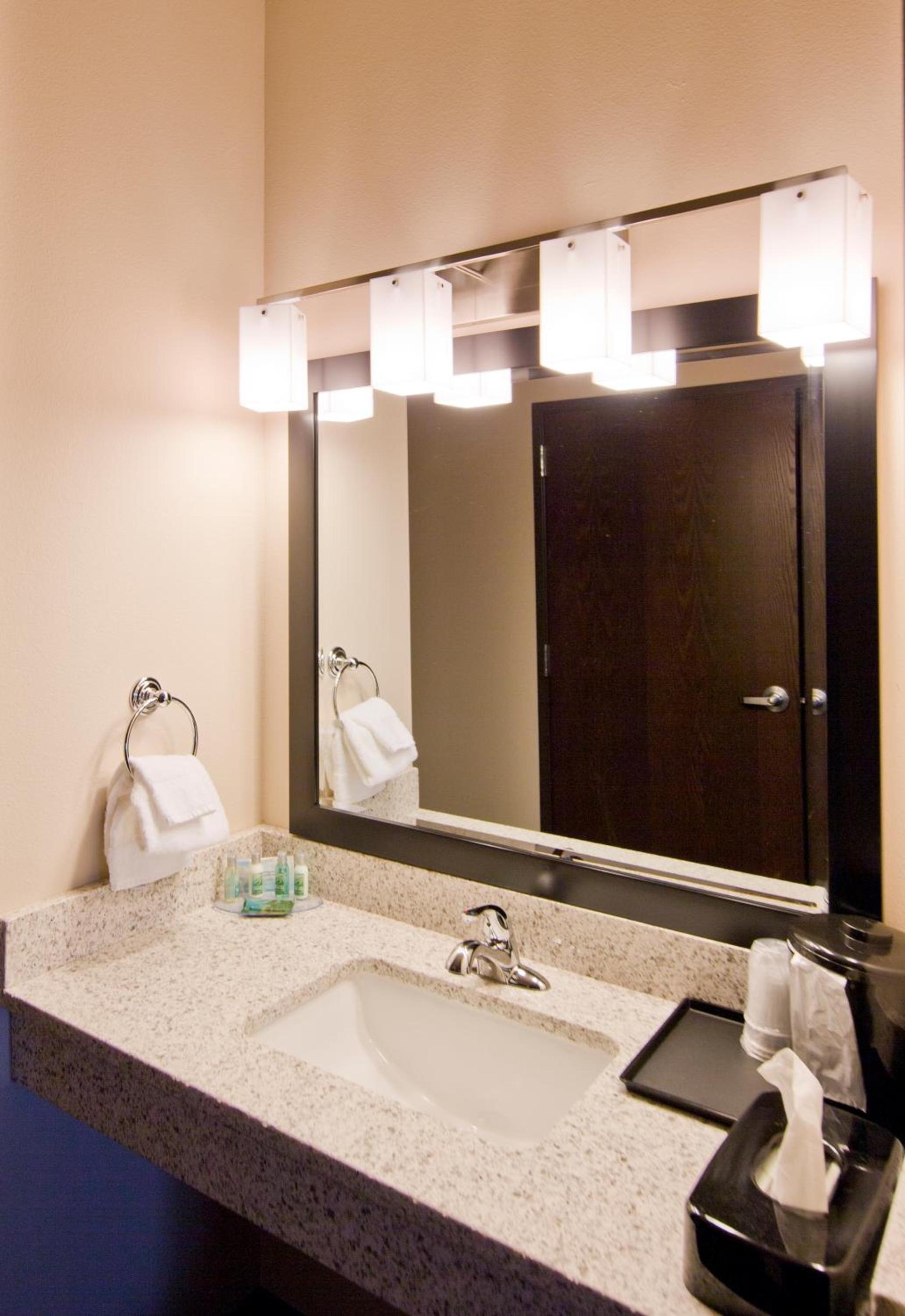 Cobblestone Inn & Suites - Boone photo 31