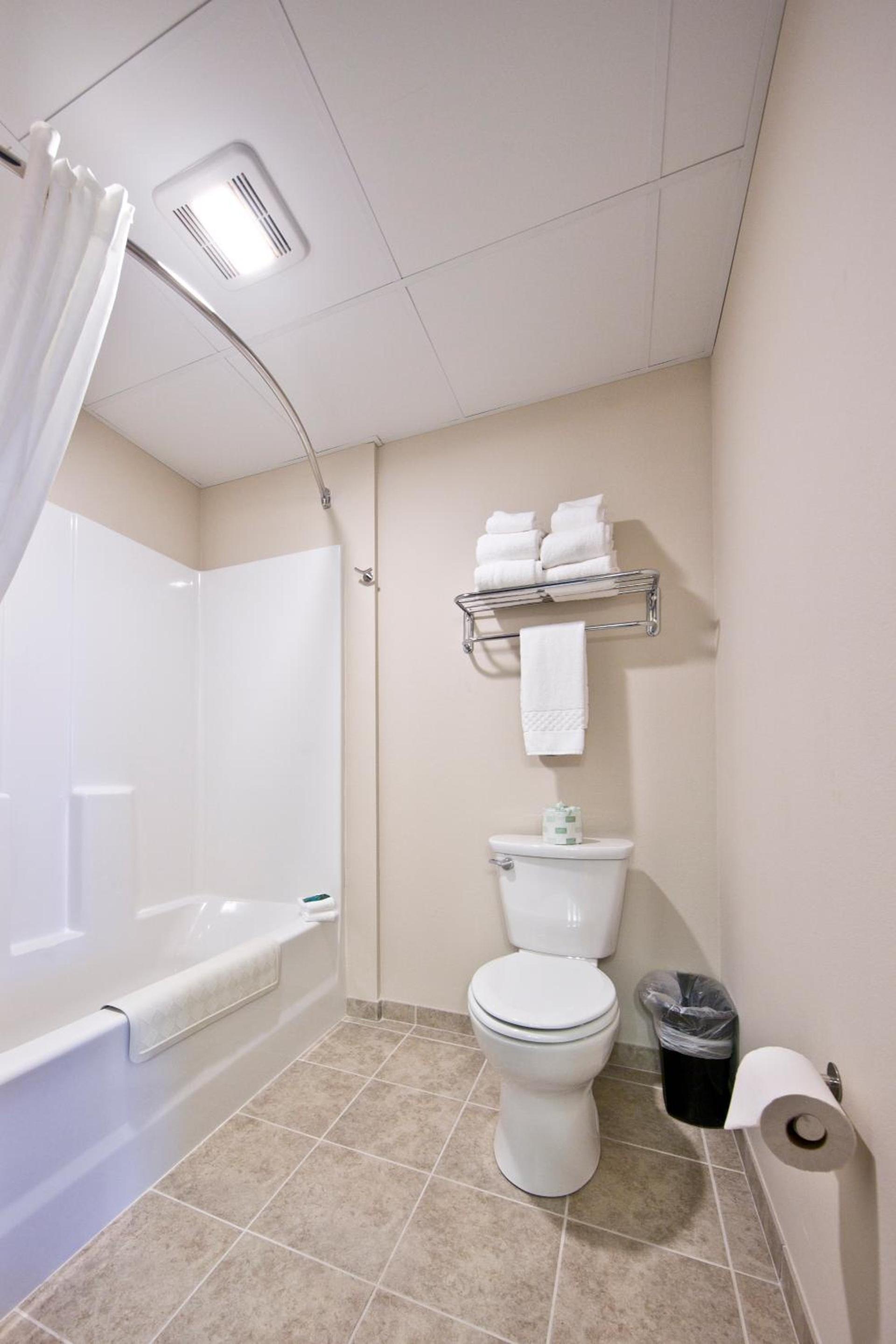 Cobblestone Inn & Suites - Boone photo 41