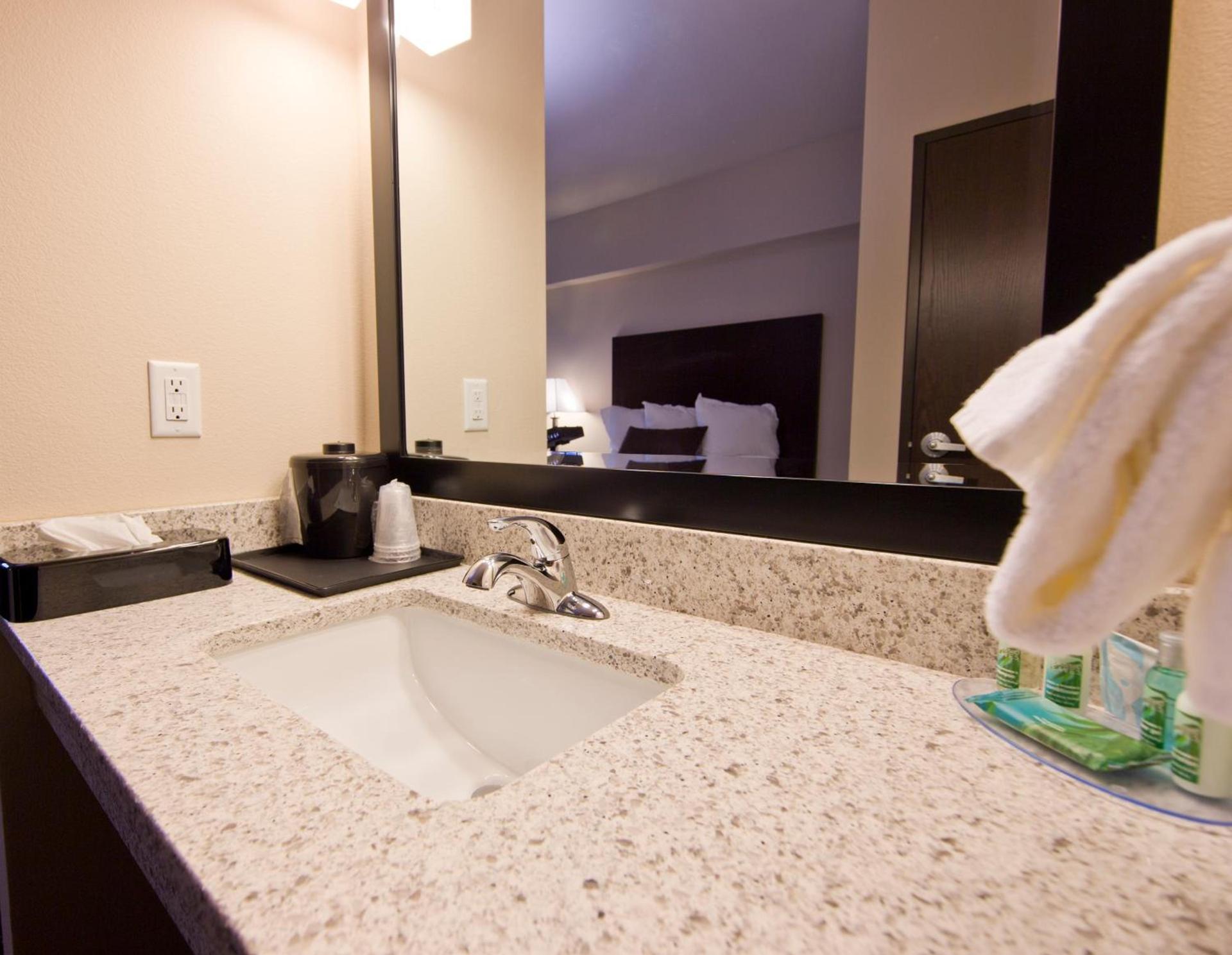 Cobblestone Inn & Suites - Boone photo 16