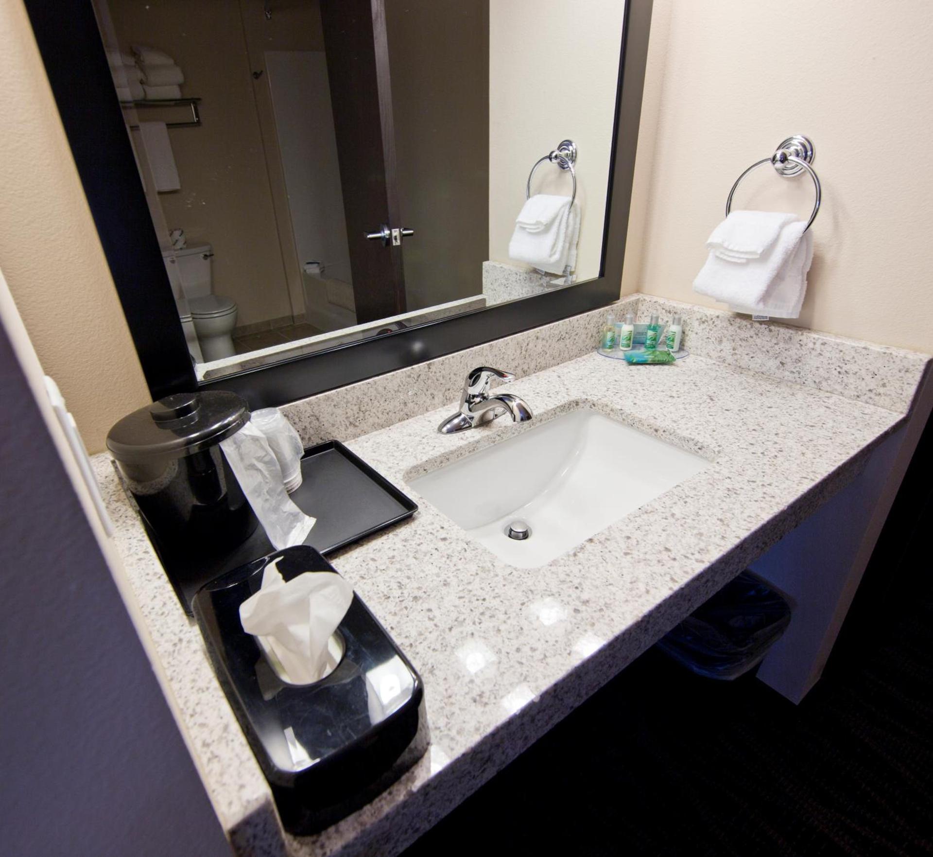 Cobblestone Inn & Suites - Boone photo 8