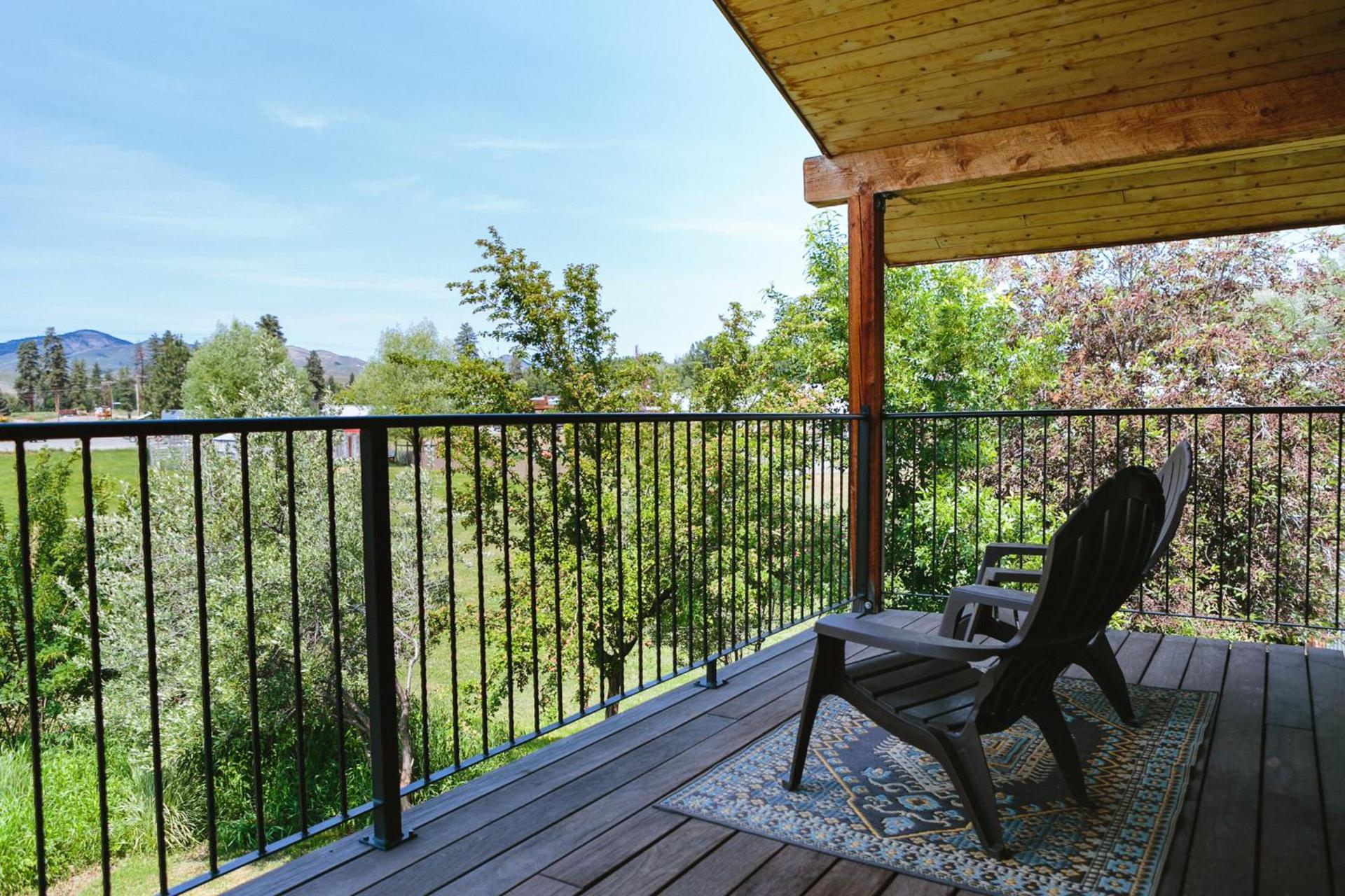 Mt Gardner Inn photo 12