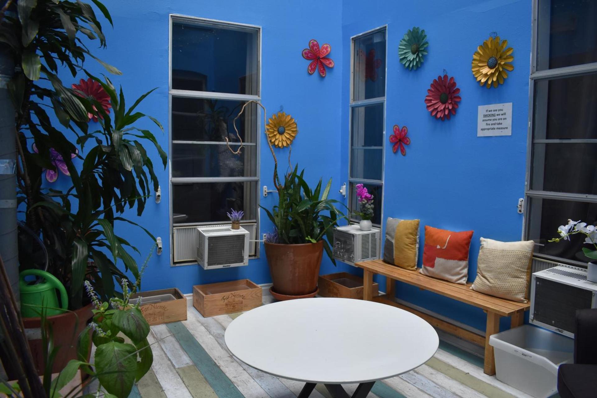 HI San Diego Downtown Hostel photo 23