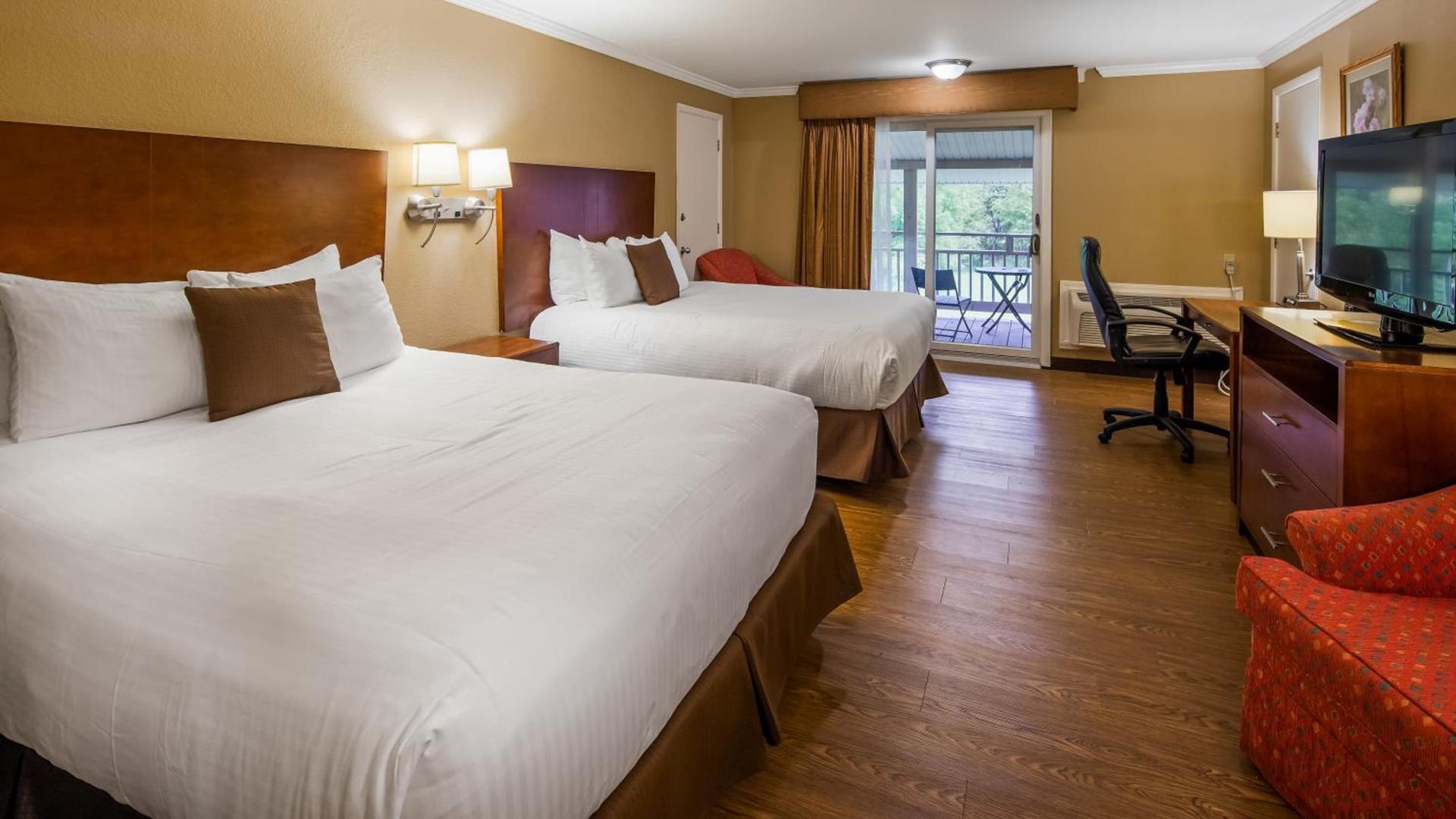New Englander Inn Bennington photo 22