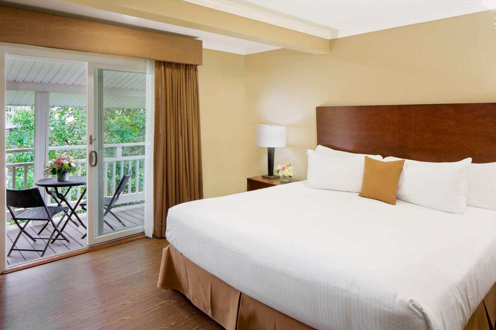 New Englander Inn Bennington photo 29