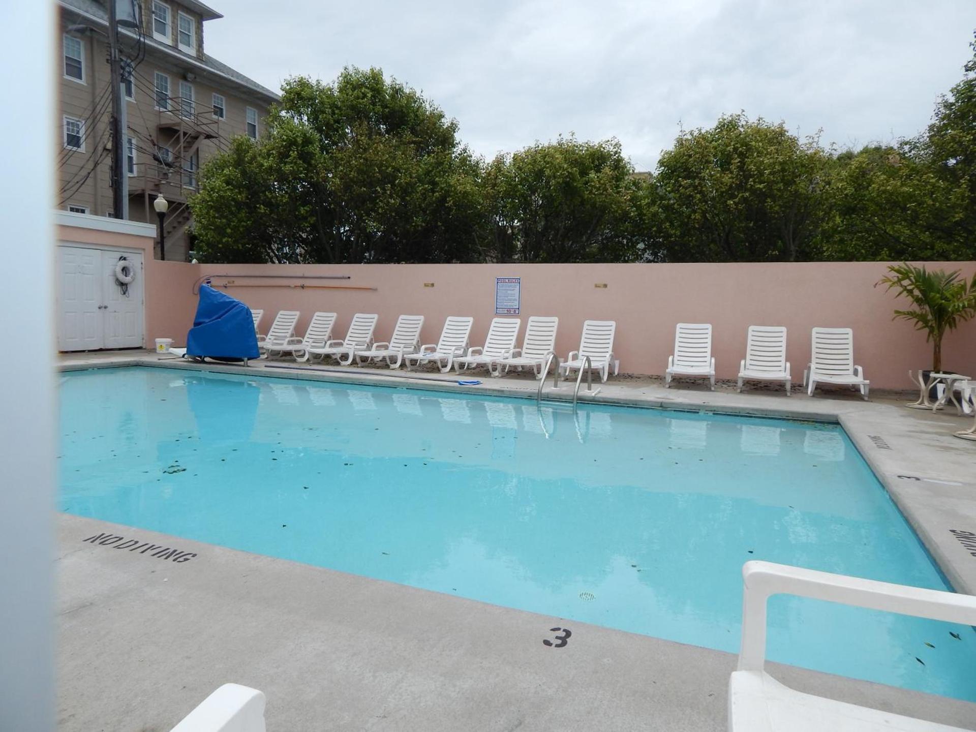 Paradise Plaza Inn photo 25