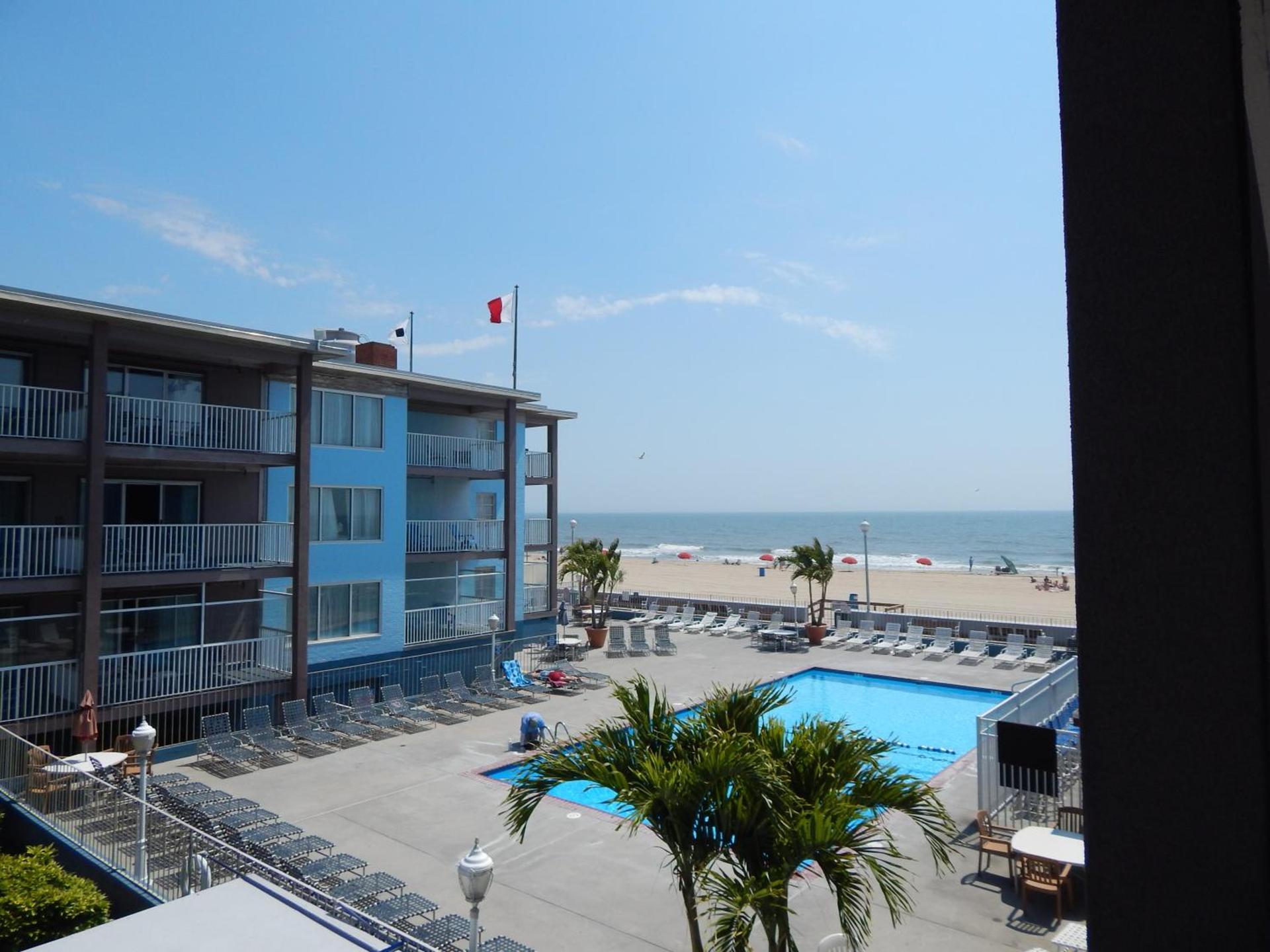 Flagship Oceanfront photo 38