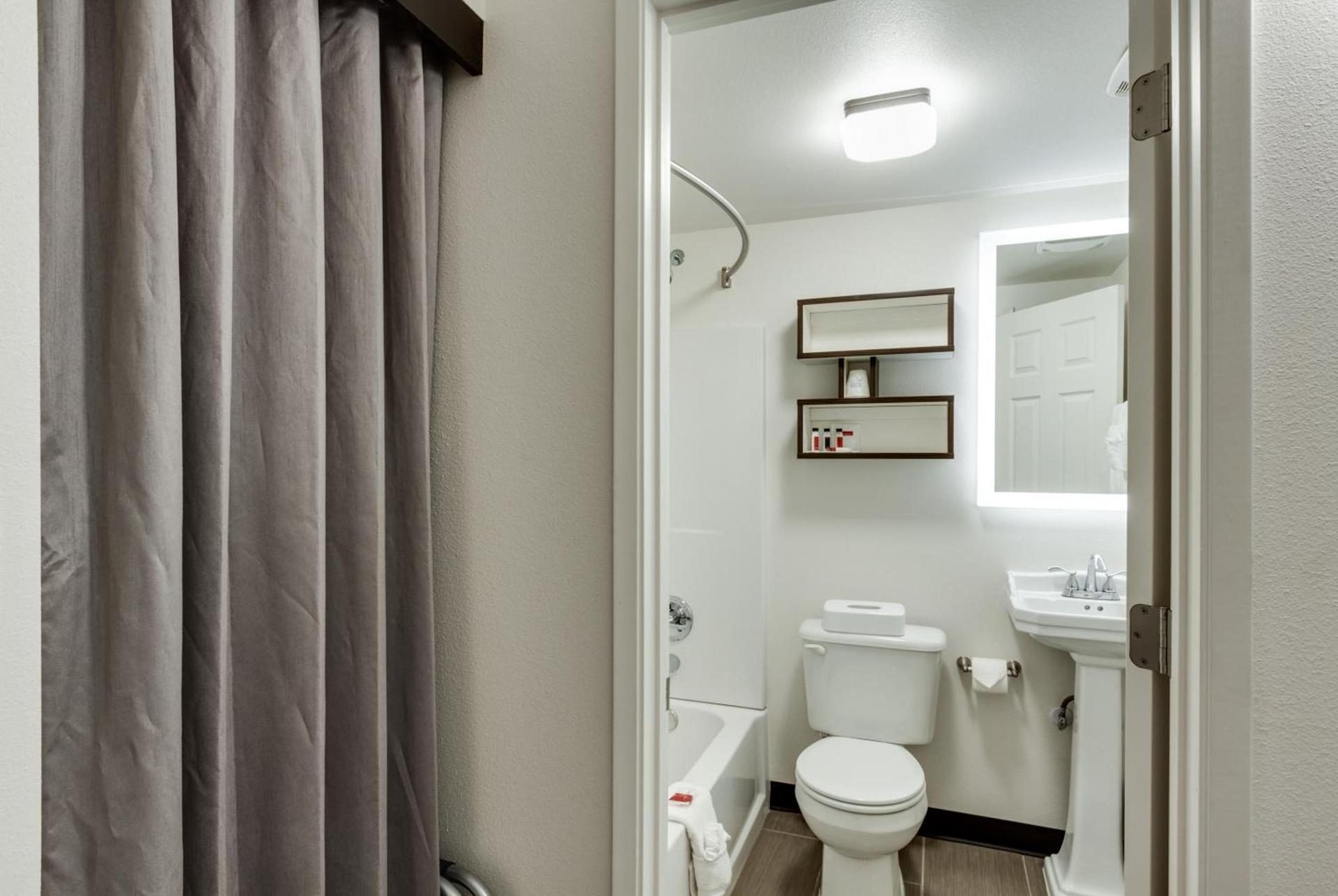 Baymont by Wyndham Spokane photo 23
