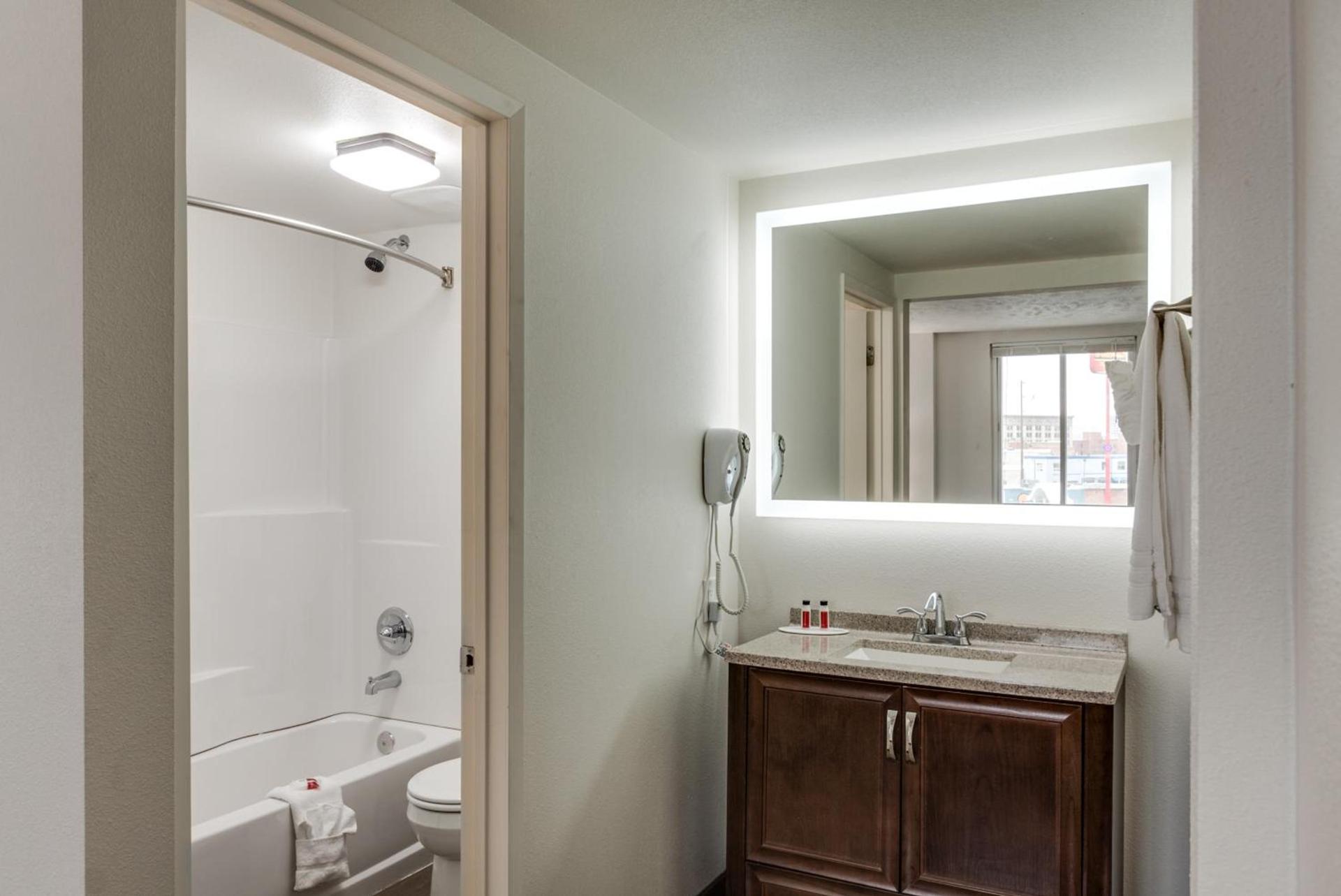 Baymont by Wyndham Spokane photo 20