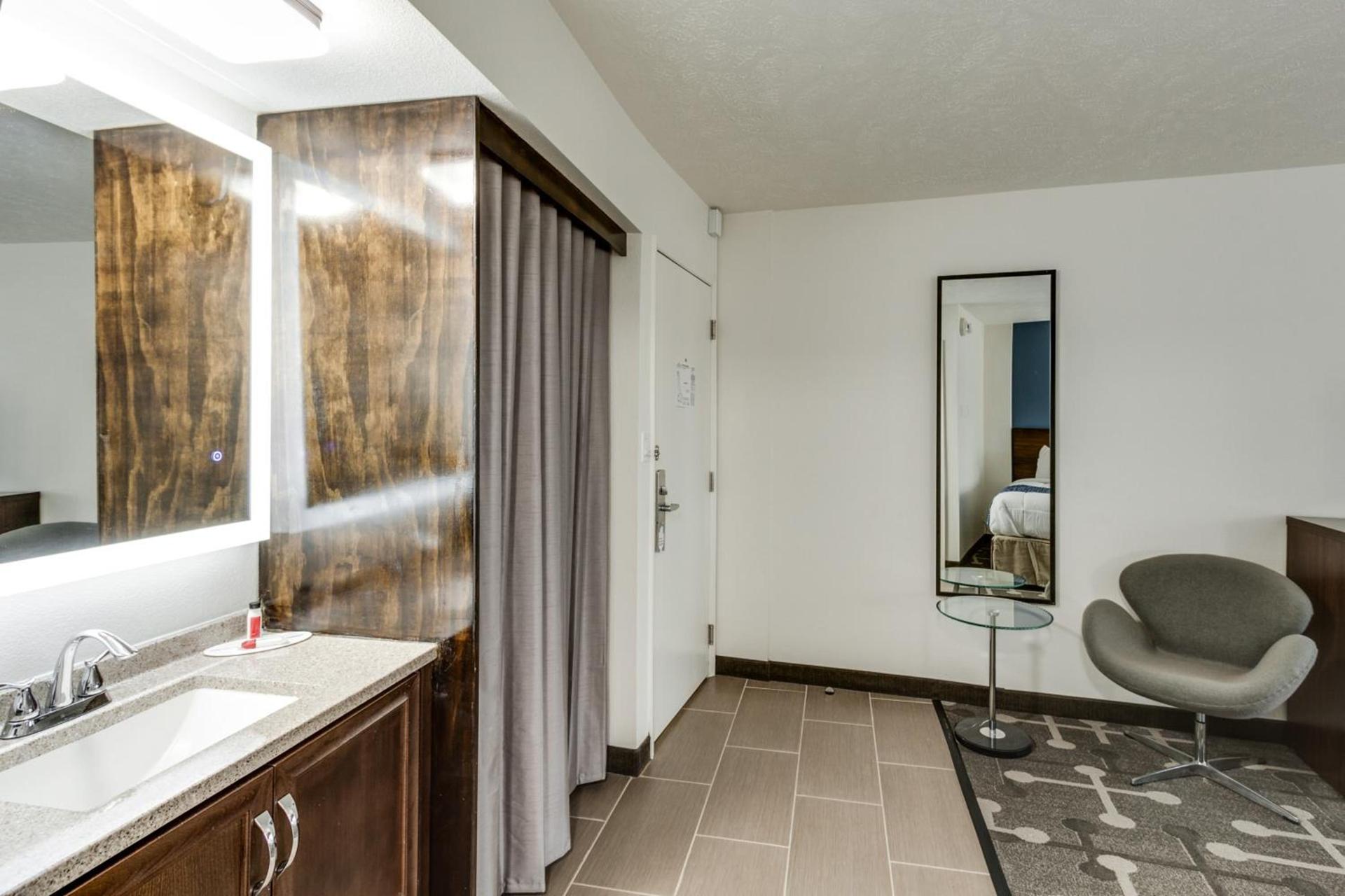 Baymont by Wyndham Spokane photo 21