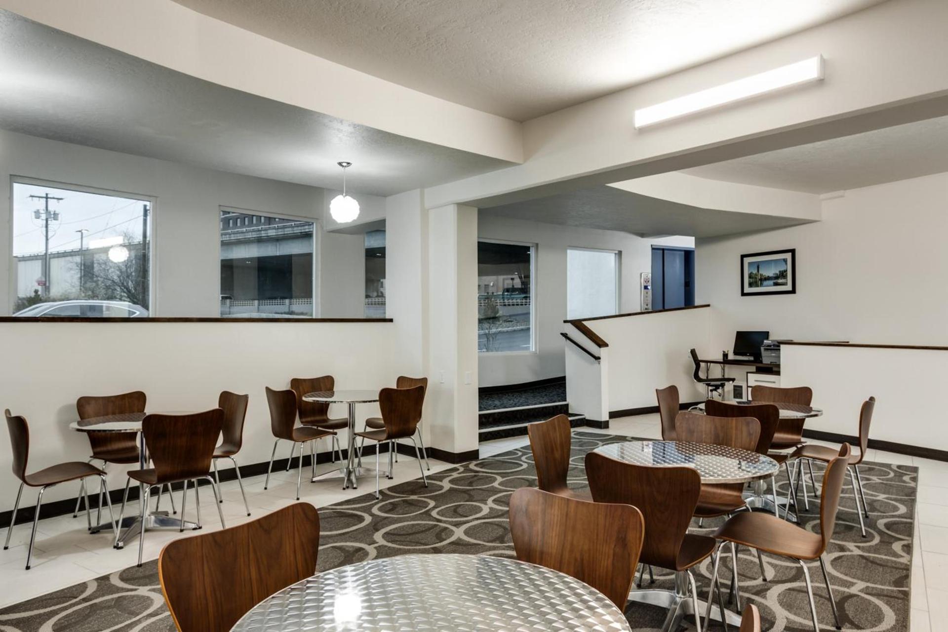 Baymont by Wyndham Spokane photo 16