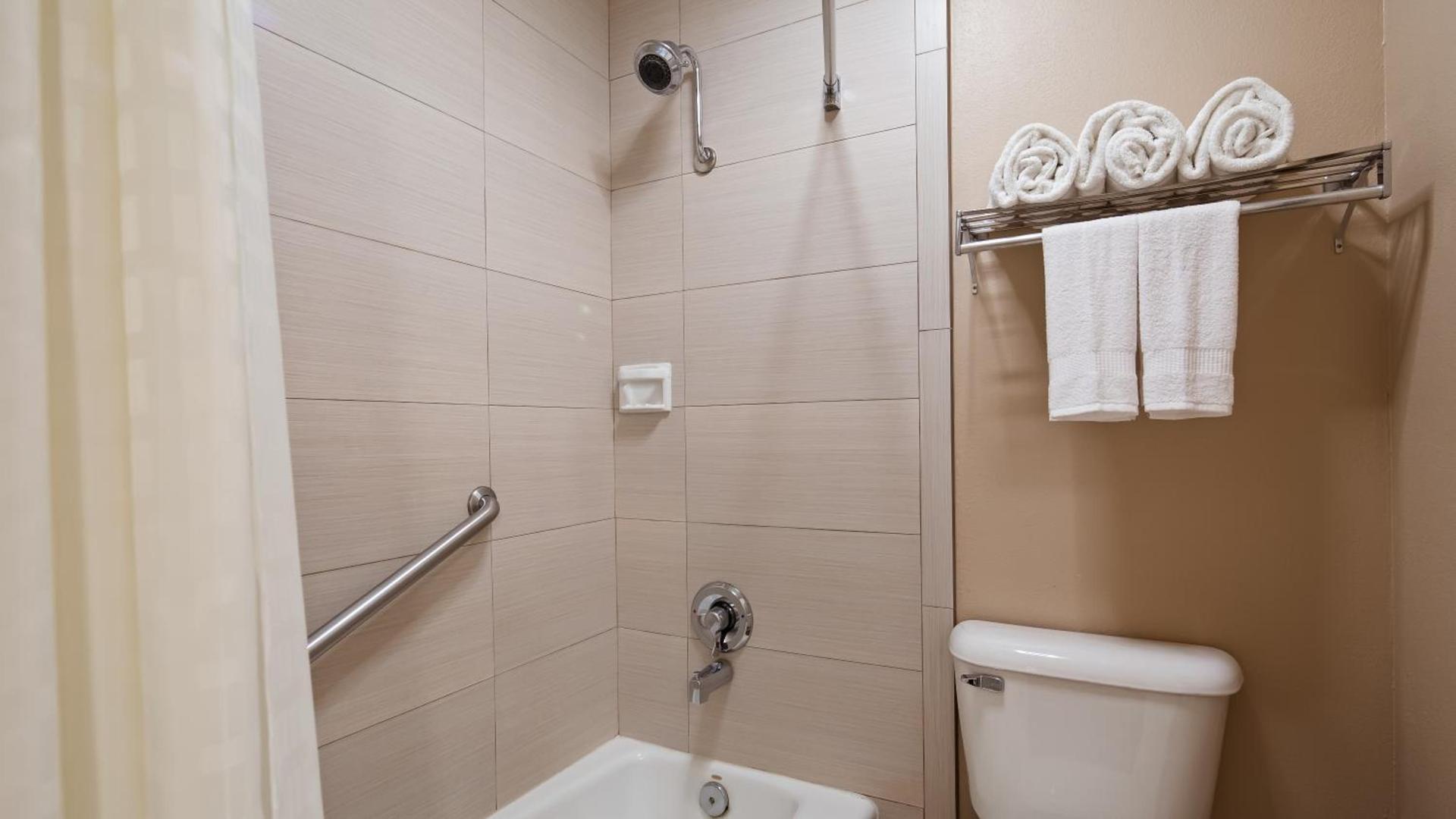 Best Western Oxnard Inn photo 16