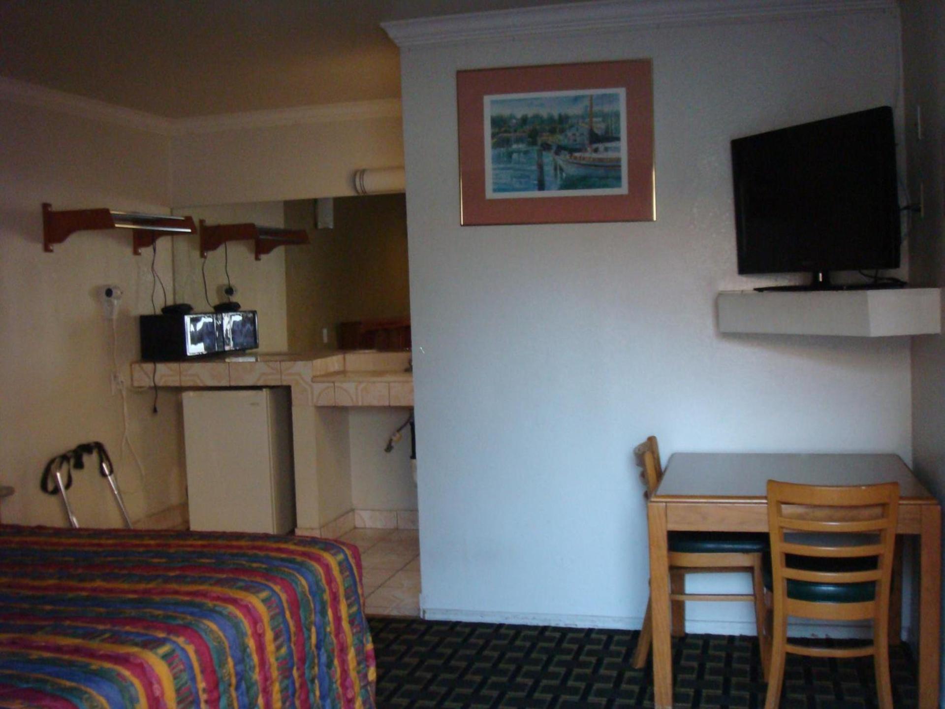 American Inn photo 11