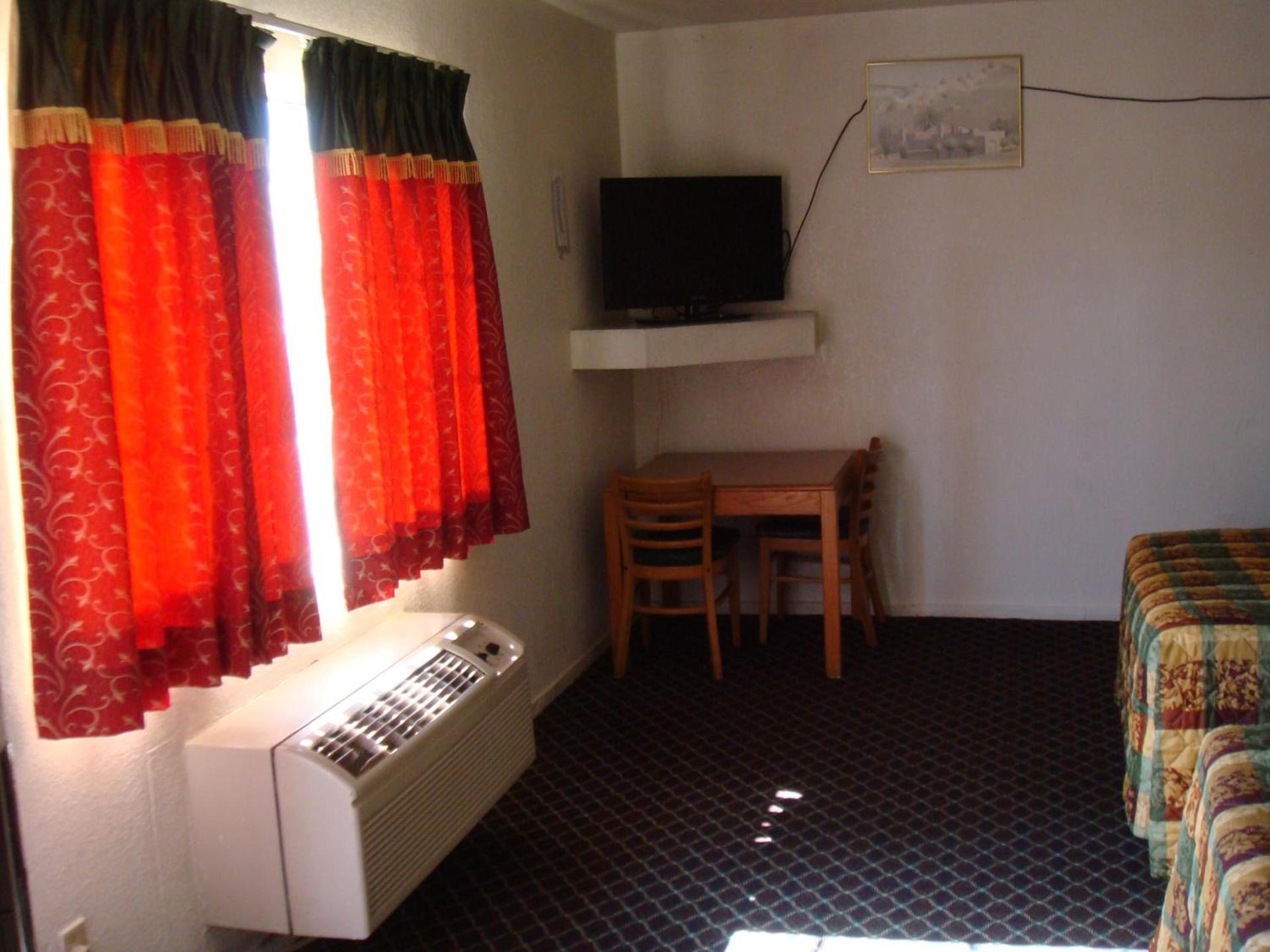 American Inn photo 15