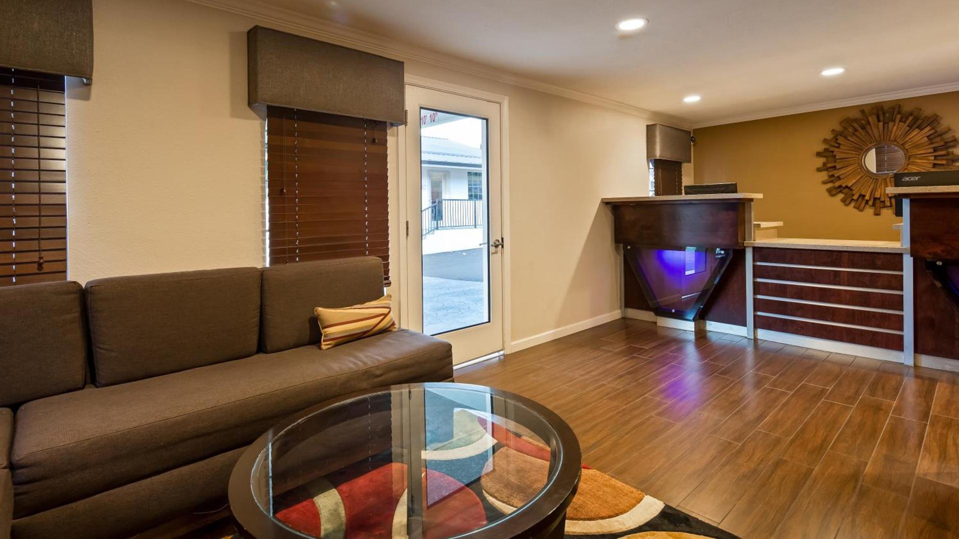 SureStay by Best Western Lakeview photo 29