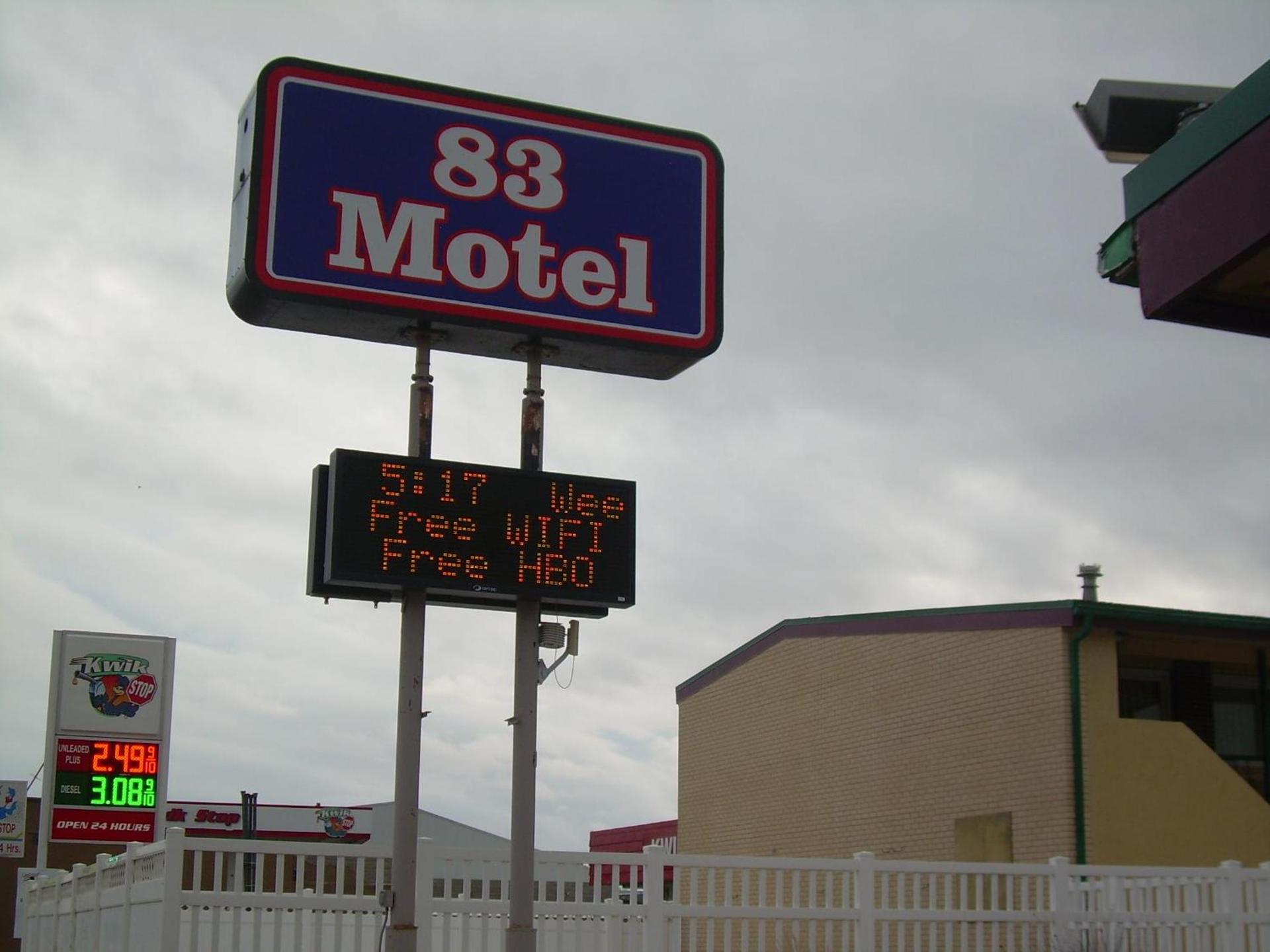83 motel photo 19
