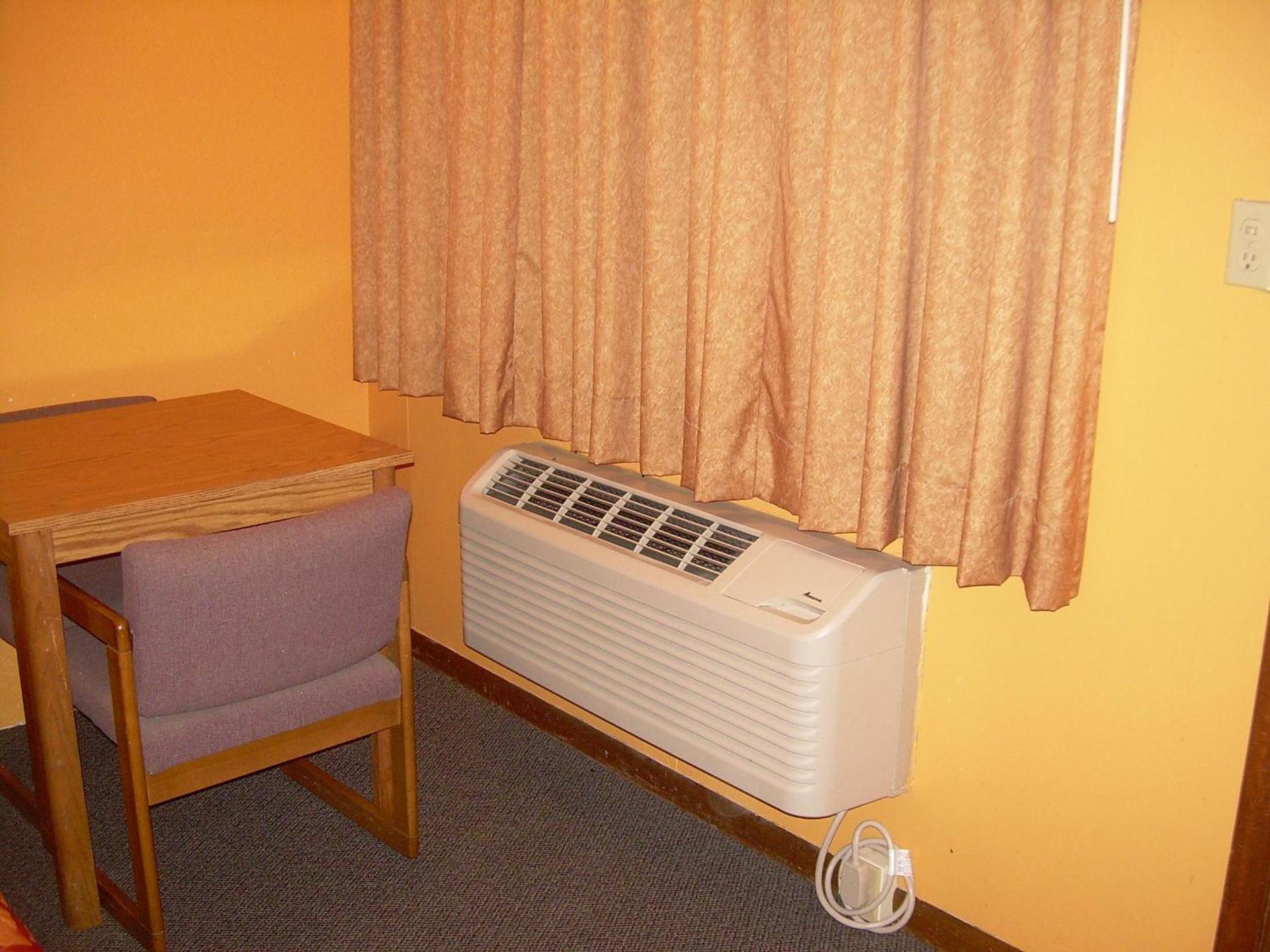 83 motel photo 23