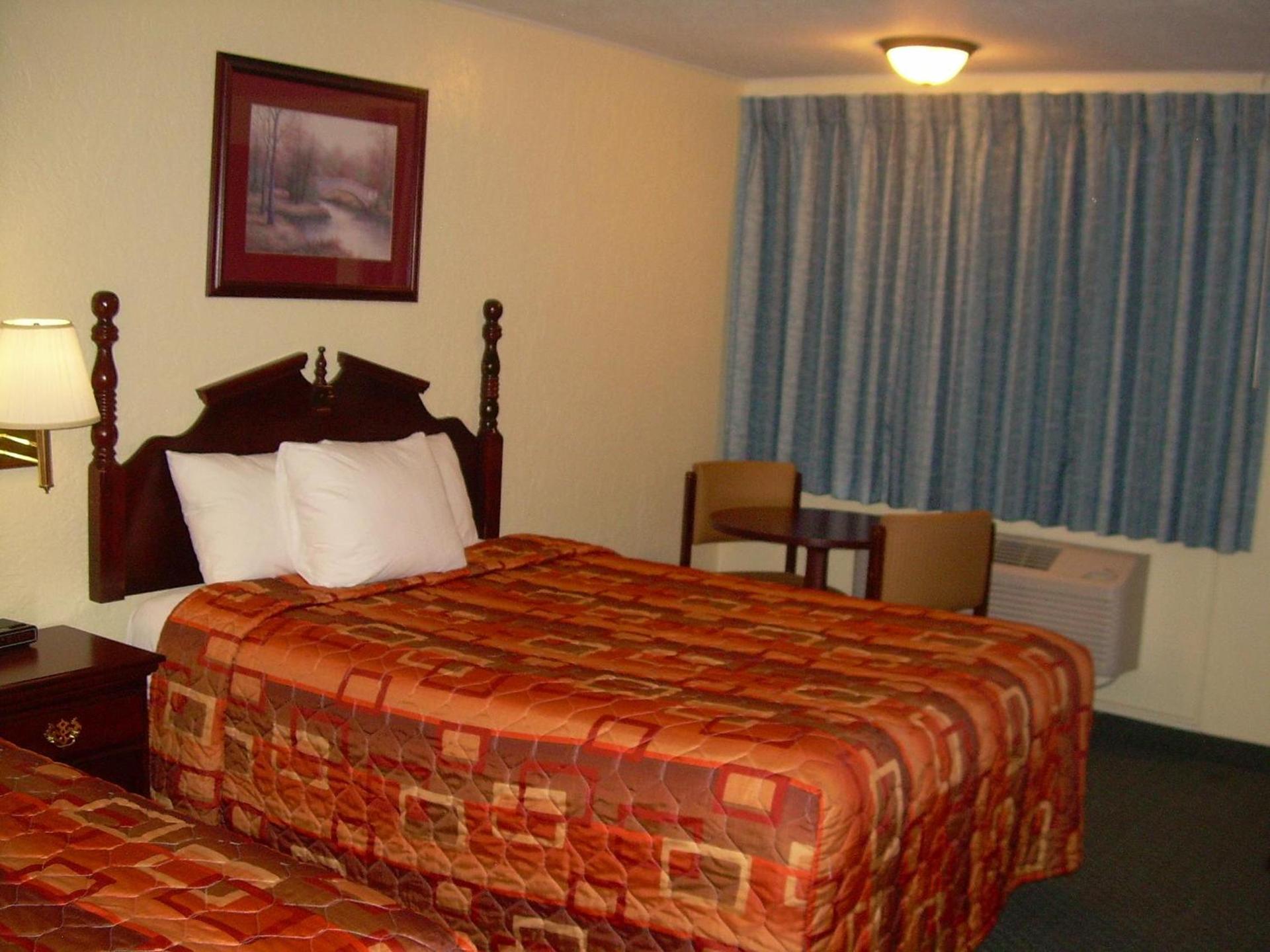 83 motel photo 17