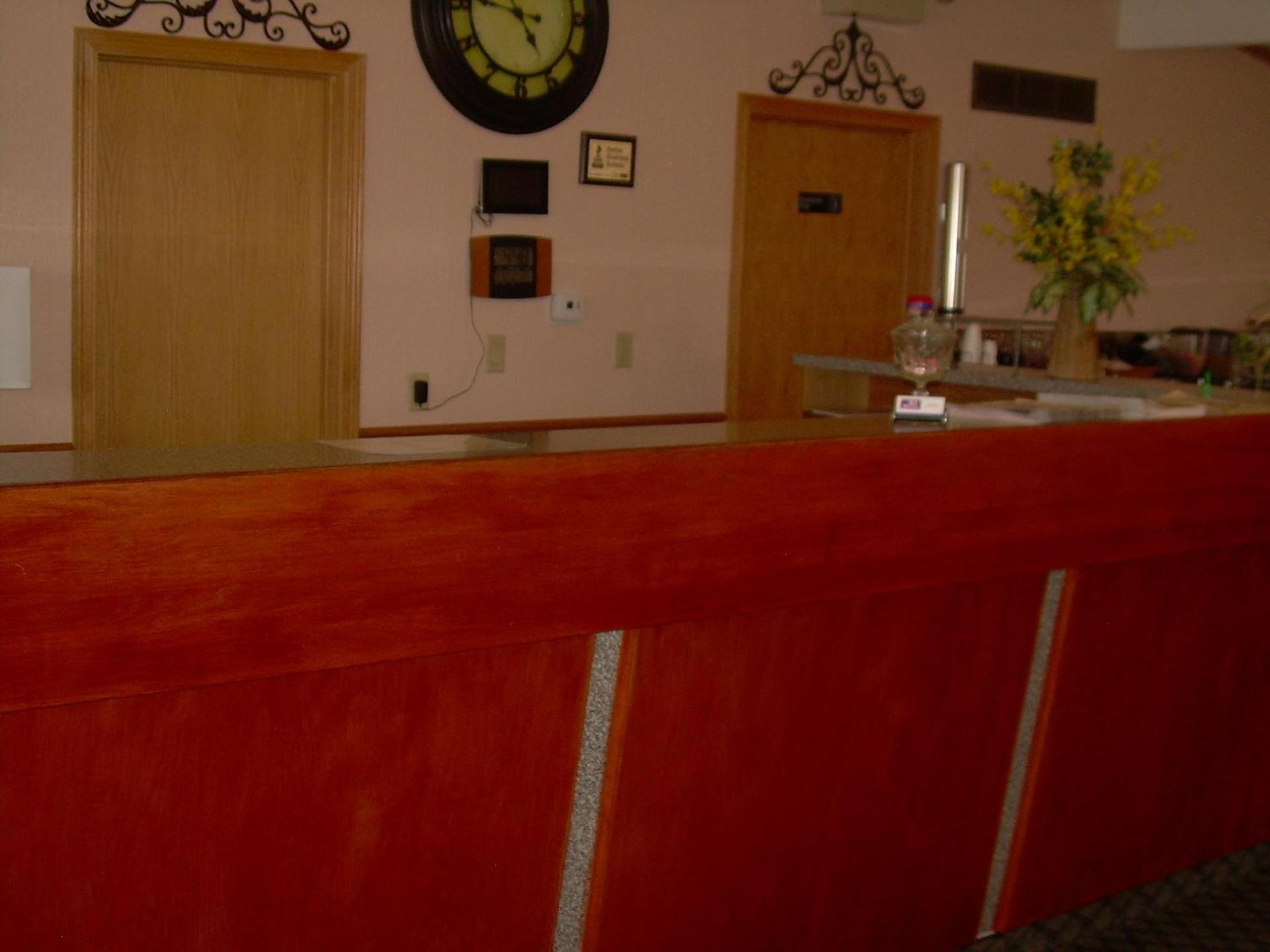 83 motel photo 2