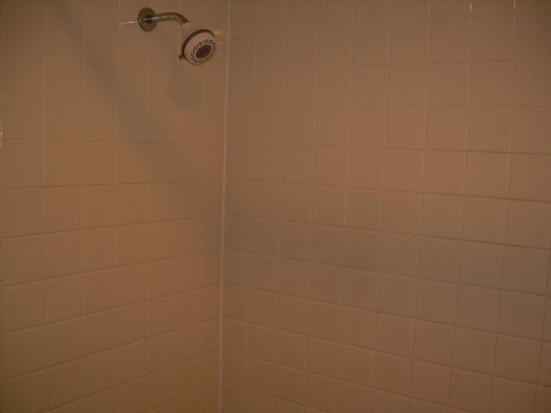83 motel photo 16