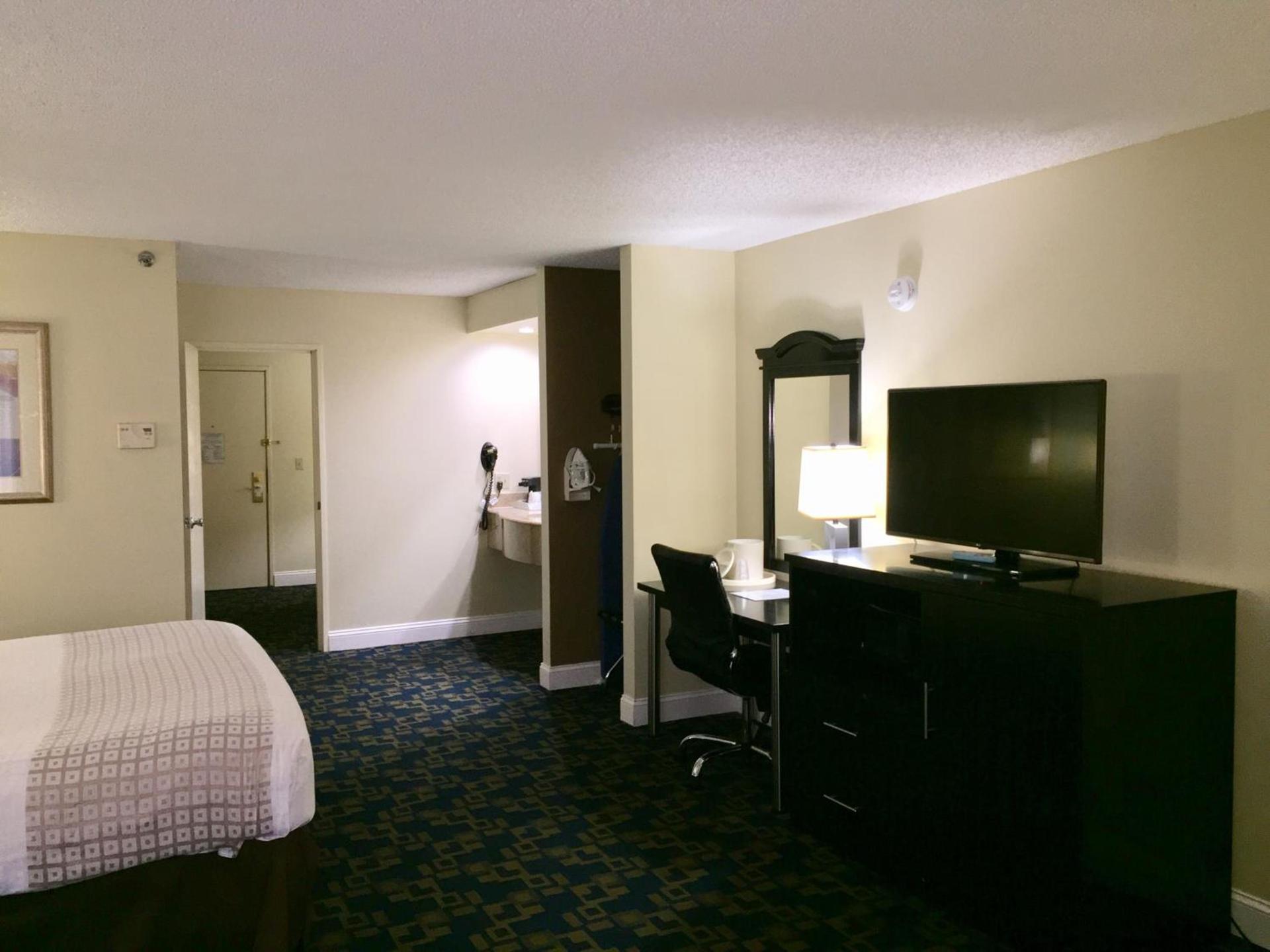 Quality Inn Jacksonville - Orange Park near Naval Air Station photo 12