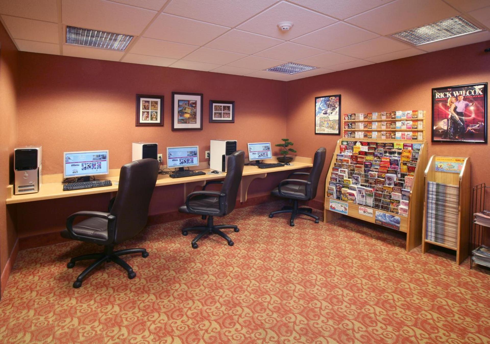 Ramada by Wyndham Wisconsin Dells I-90 photo 54
