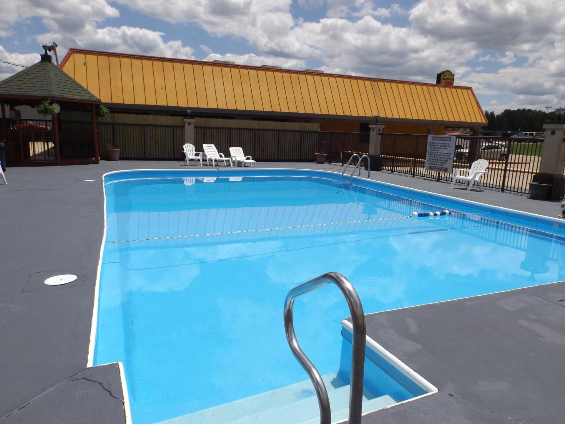 Super 8 by Wyndham Monticello AR photo 27