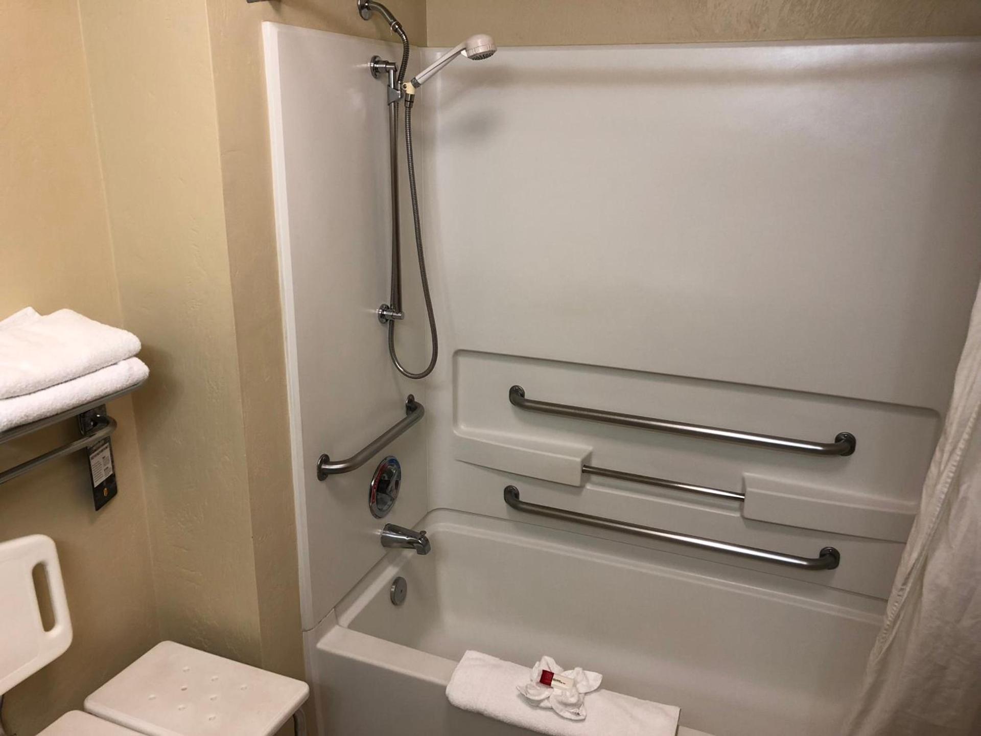 Super 8 by Wyndham Kennewick photo 20