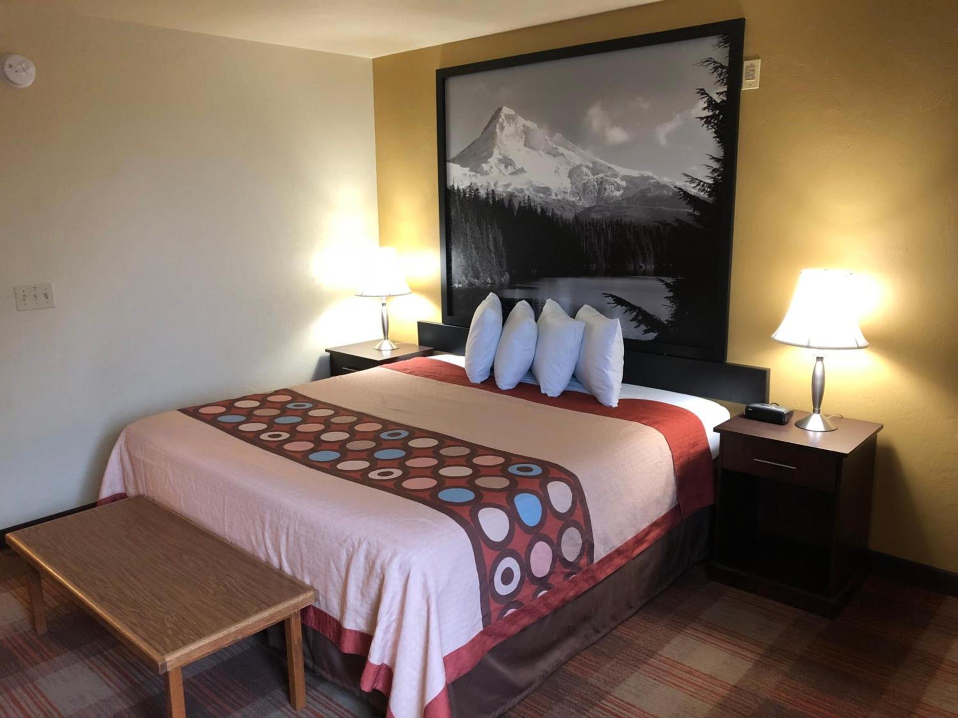 Super 8 by Wyndham Kennewick photo 15