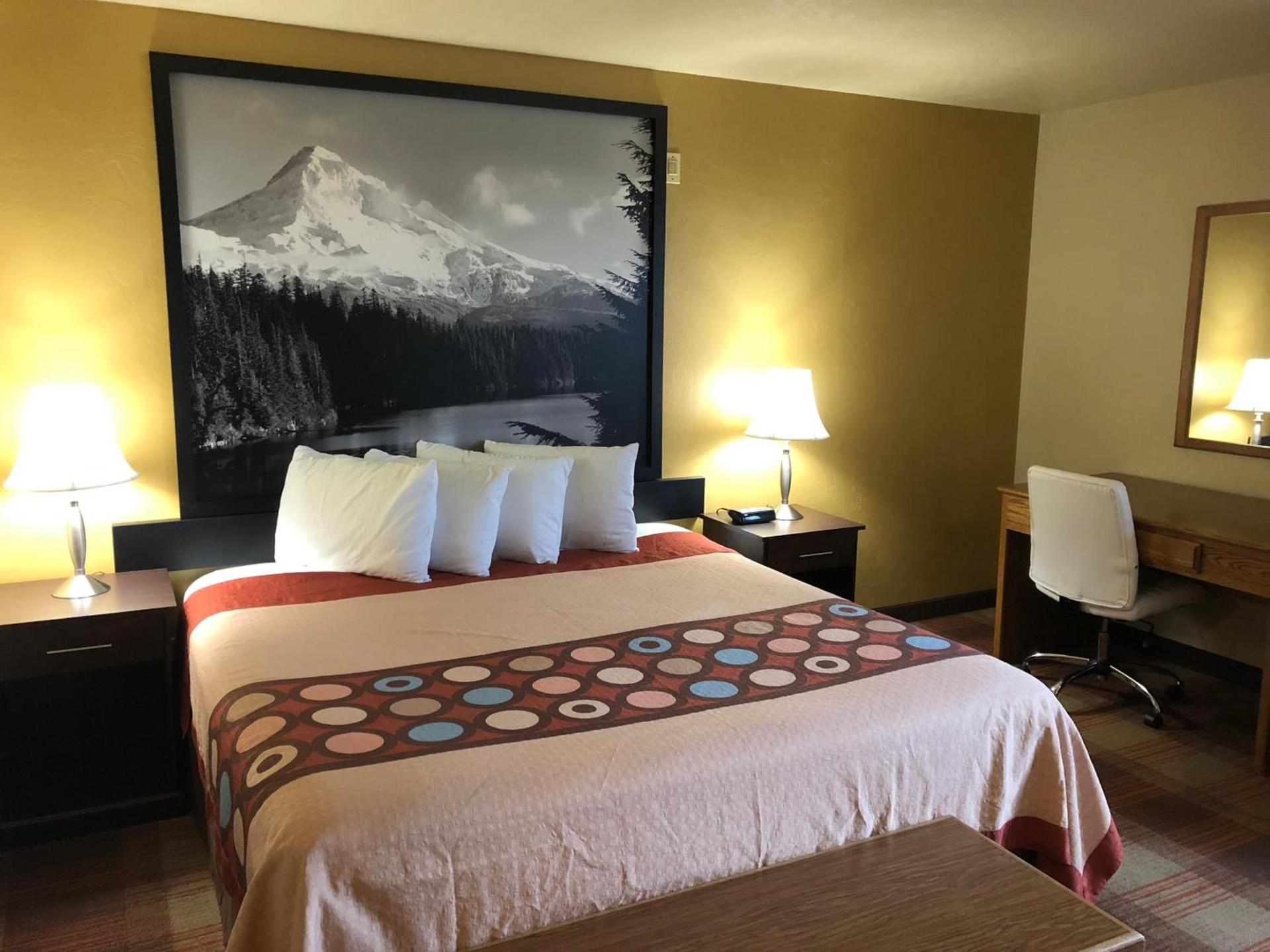 Super 8 by Wyndham Kennewick photo 16