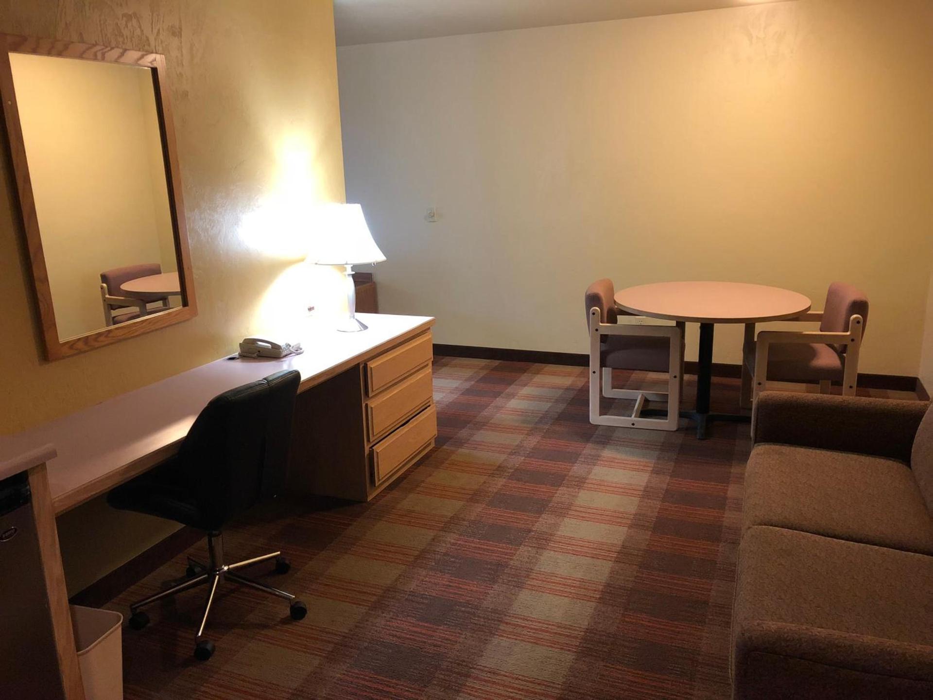 Super 8 by Wyndham Kennewick photo 18