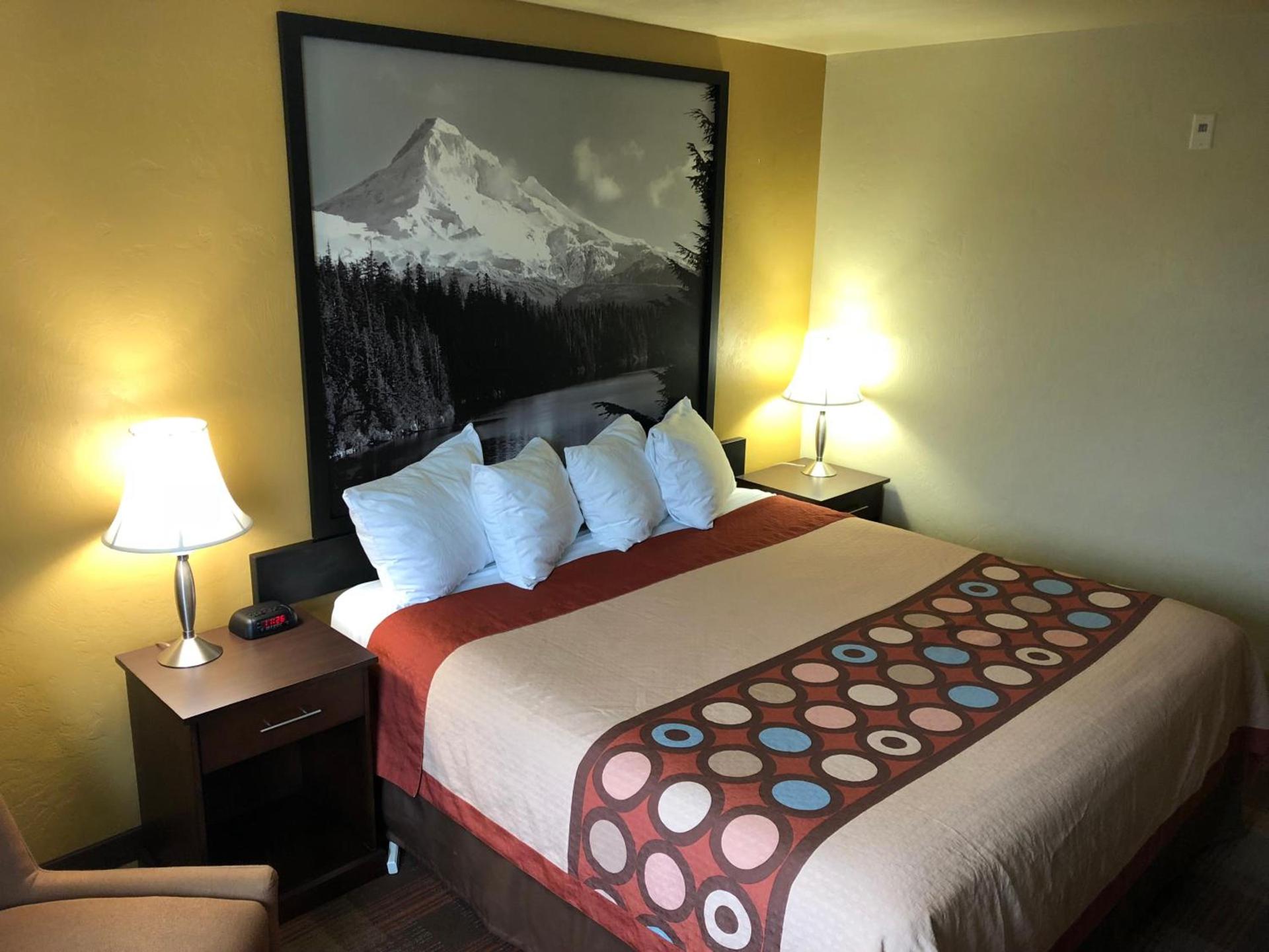 Super 8 by Wyndham Kennewick photo 21