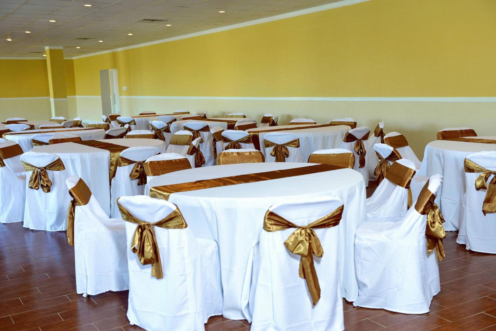 Express Inn & Suites photo 4