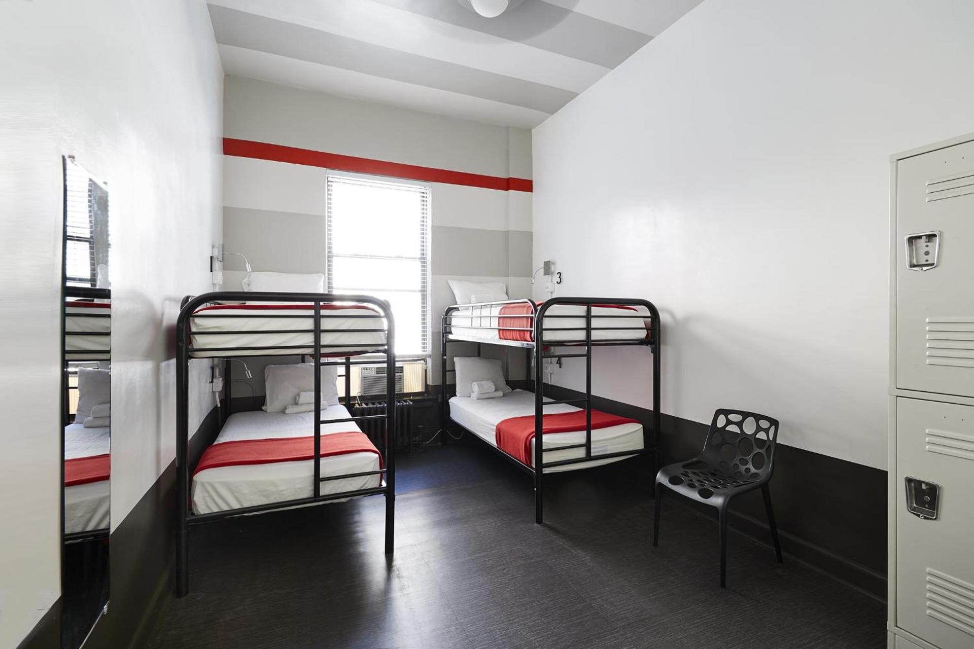Chicago Getaway Hostel photo 43