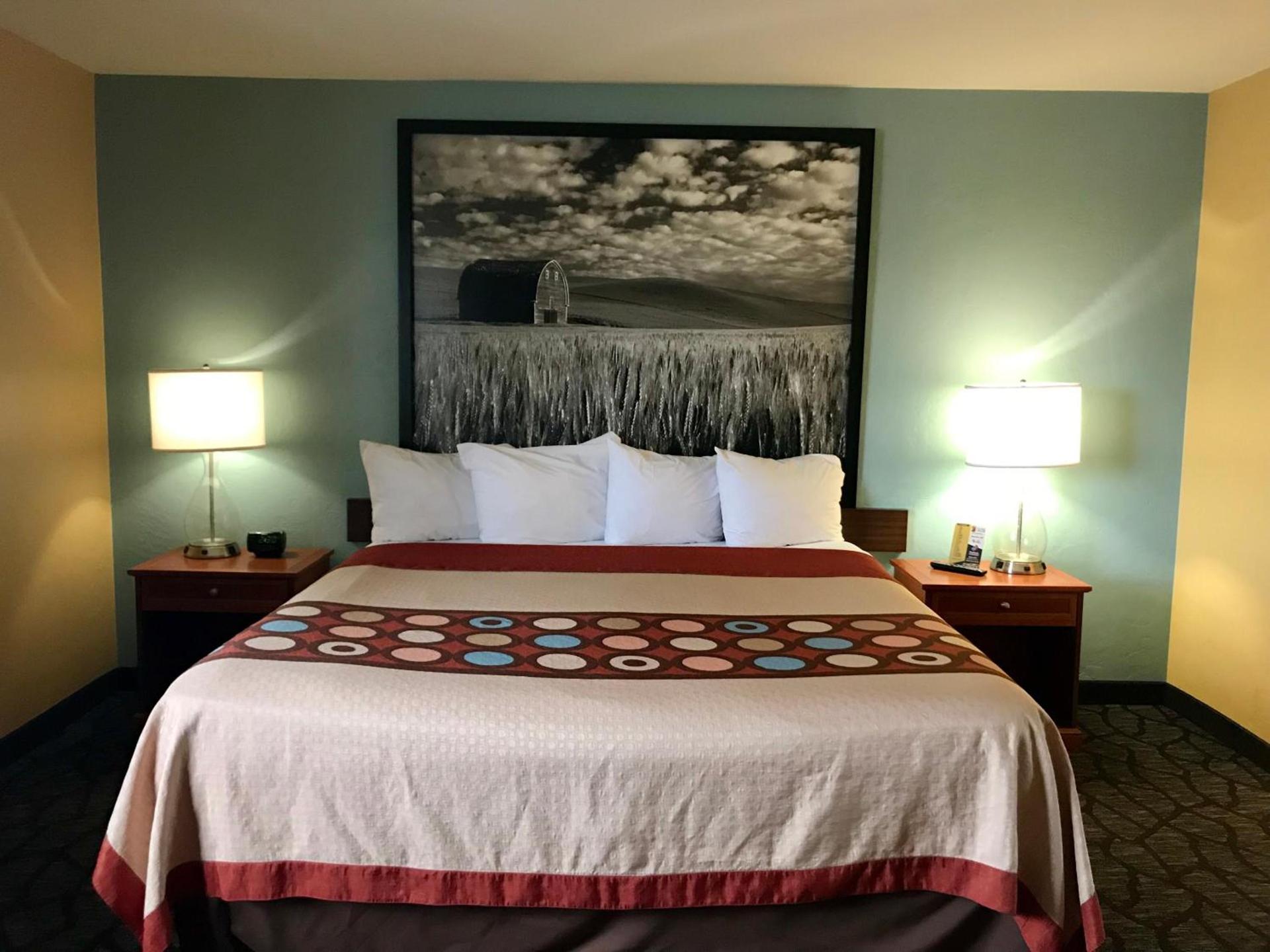 Super 8 by Wyndham Union Gap Yakima Area photo 24