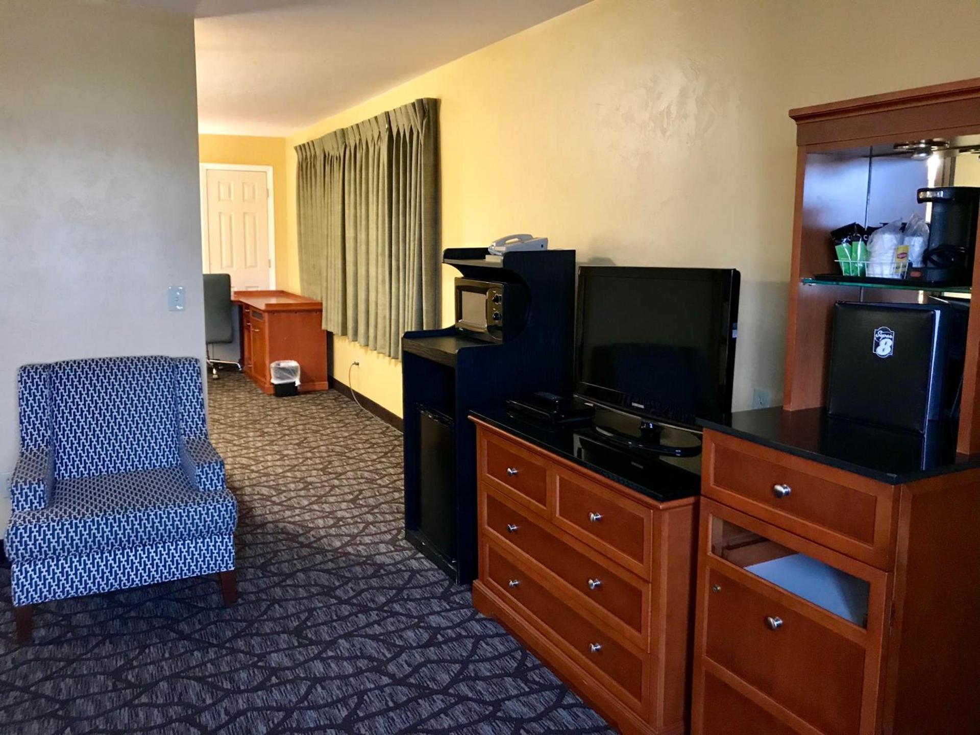 Super 8 by Wyndham Union Gap Yakima Area photo 22