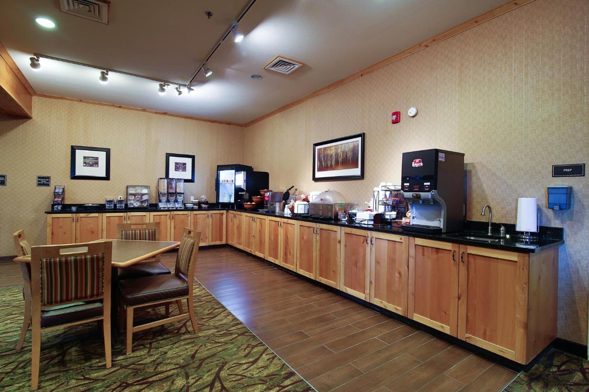 TownePlace Suites by Marriott Minot photo 3