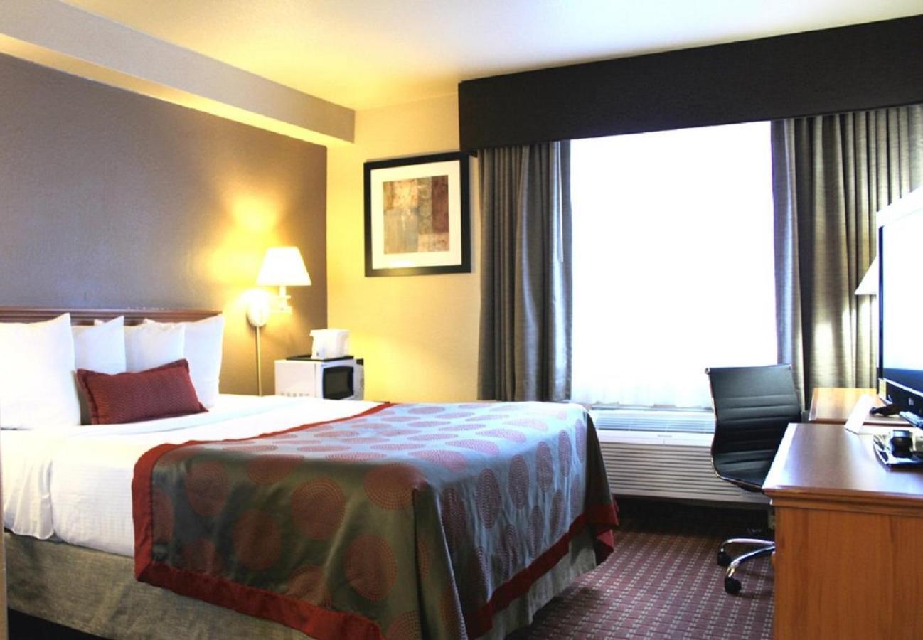 Ramada by Wyndham Portland photo 17