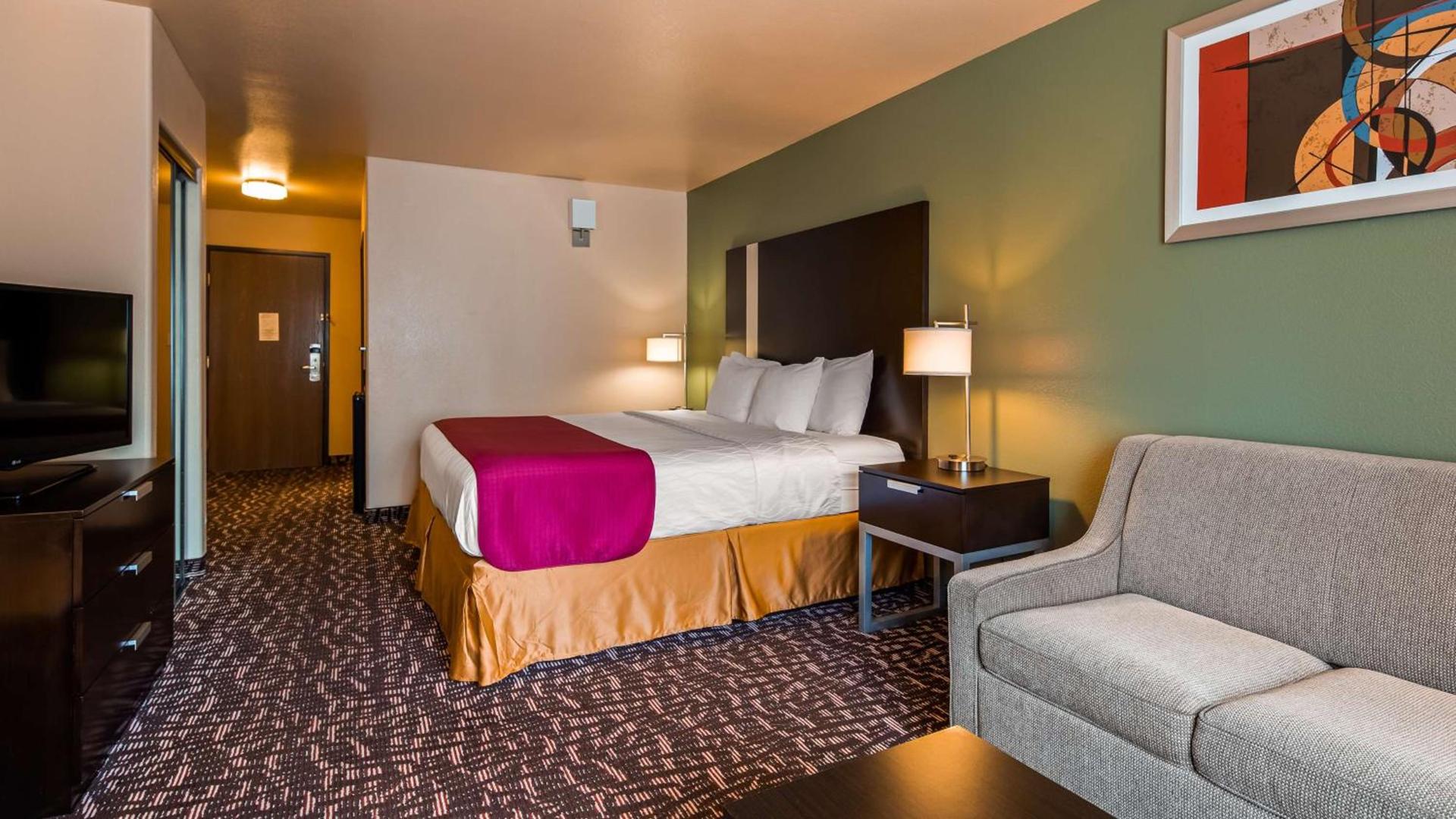 Best Western Plus The Woodlands photo 3